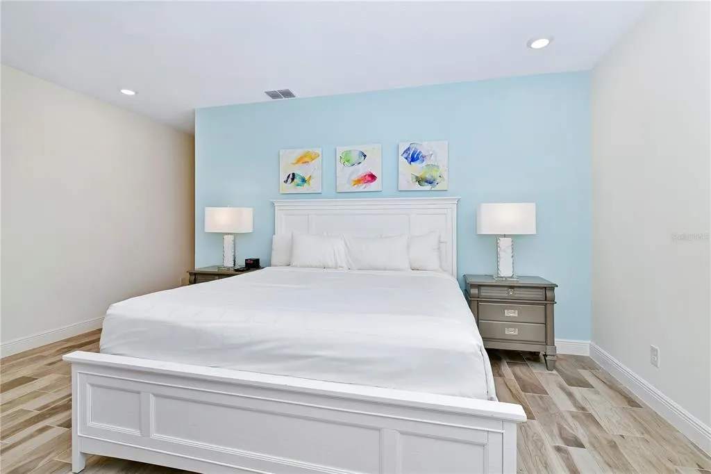 Townhome with patio near Disney and parks