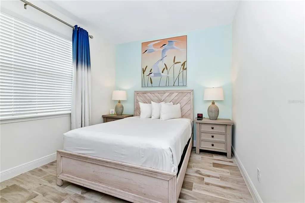 Townhome with patio near Disney and parks