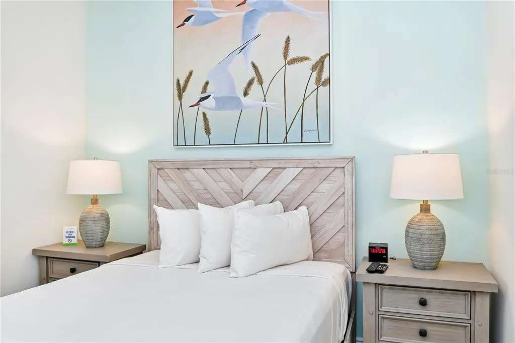 Townhome with patio near Disney and parks