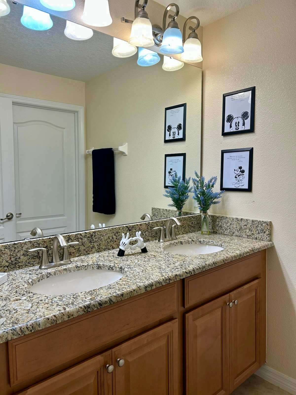 Private pool & FREE Resort near Disney! Sleeps 8