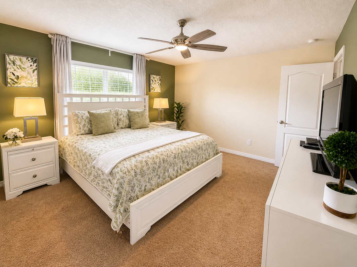 Private pool & FREE Resort near Disney! Sleeps 8