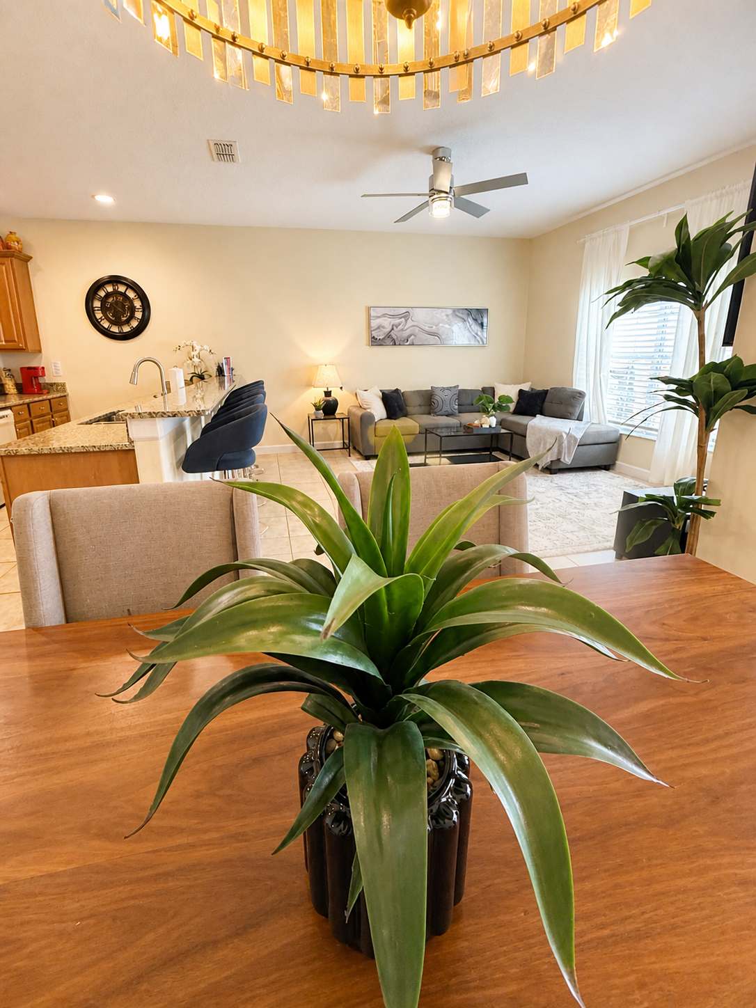 Private pool & FREE Resort near Disney! Sleeps 8