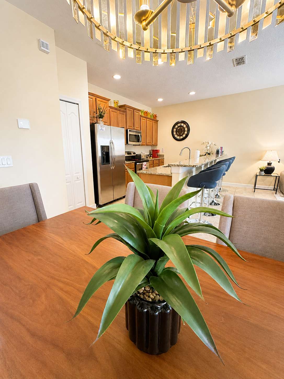 Private pool & FREE Resort near Disney! Sleeps 8