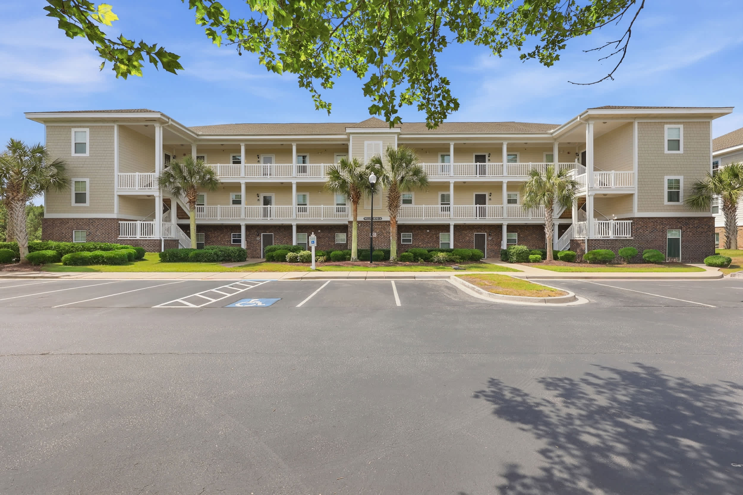 Coastal Comfort Pet Friendly Barefoot Resort Villa