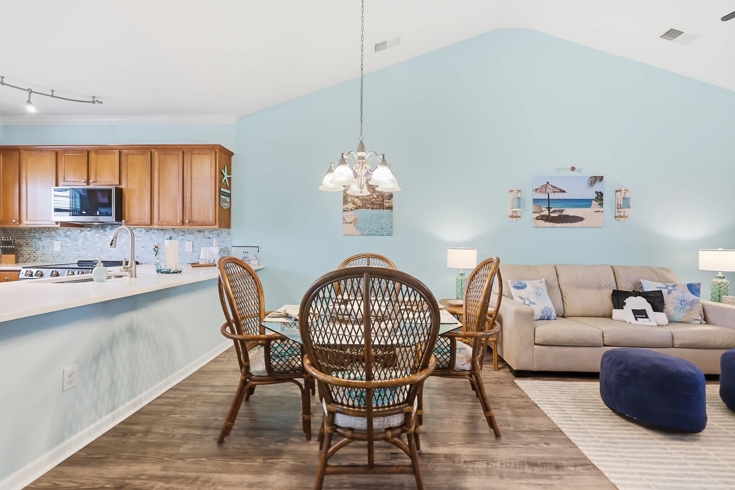 Coastal Comfort Pet Friendly Barefoot Resort Villa
