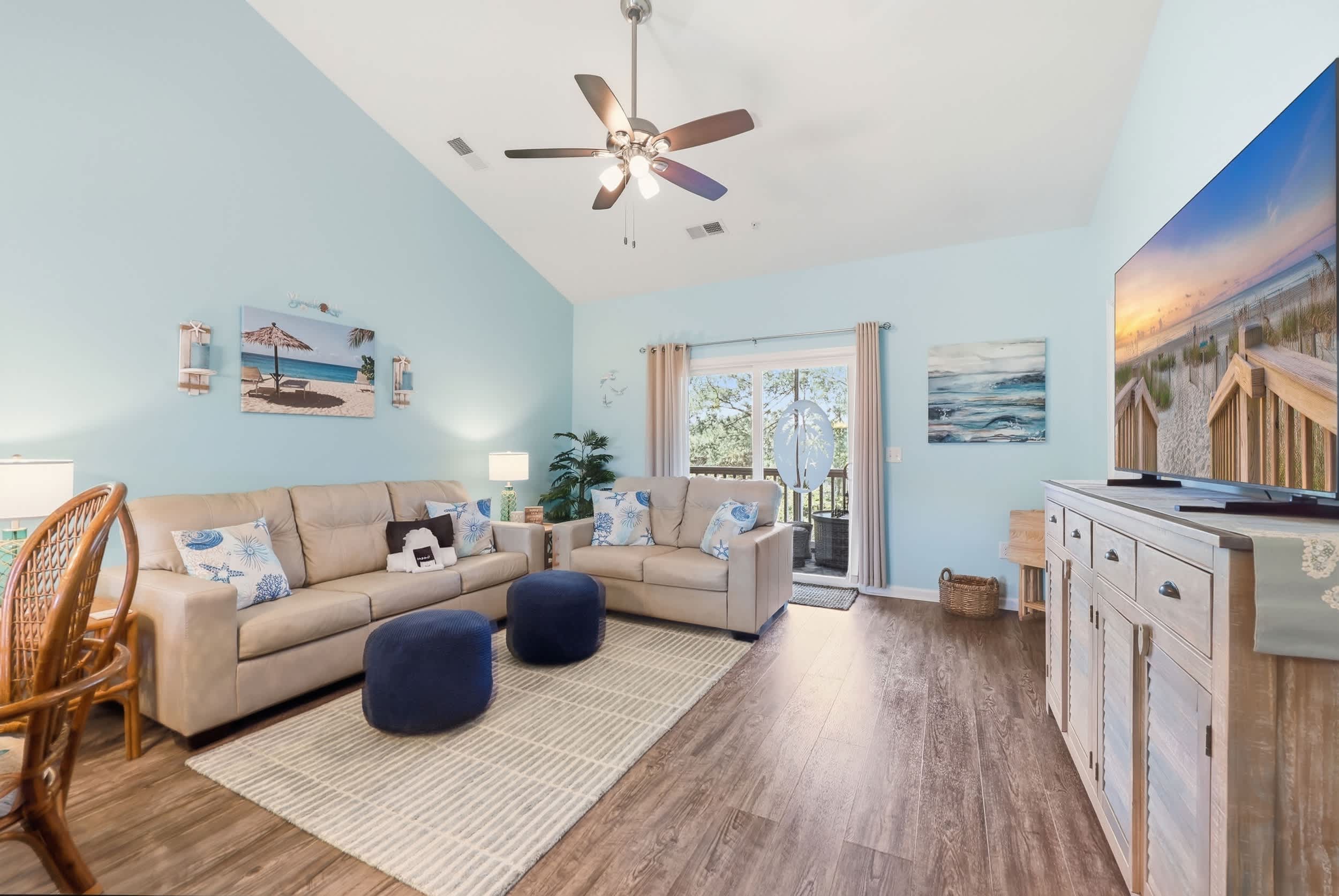 Coastal Comfort Pet Friendly Barefoot Resort Villa