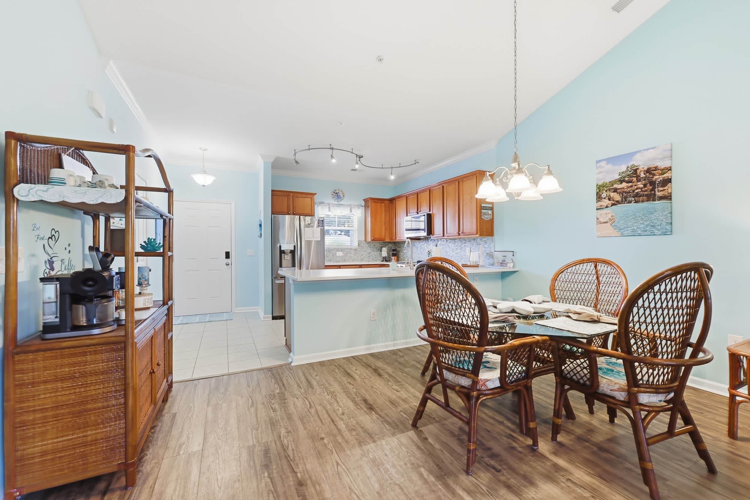 Coastal Comfort Pet Friendly Barefoot Resort Villa