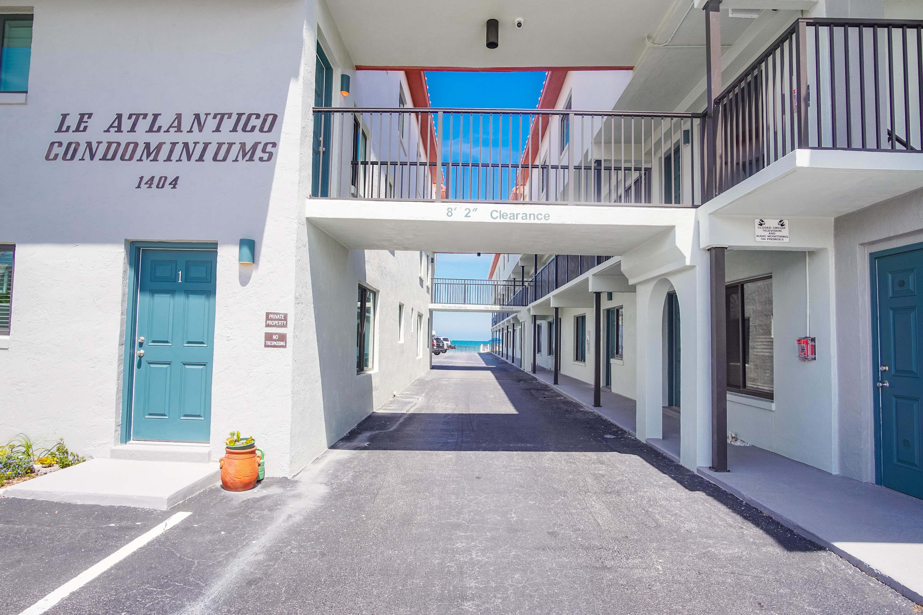 Totally Beachin' - Oceanfront Boutique Condo 3