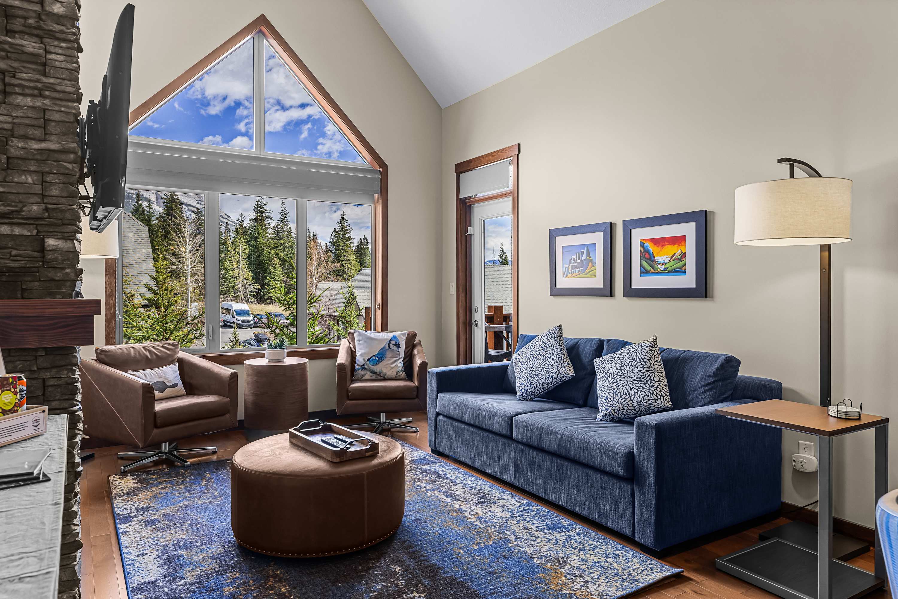 Stunning Mountain Views And Heated Pool - Exquisite Penthouse Retreat - Canadá