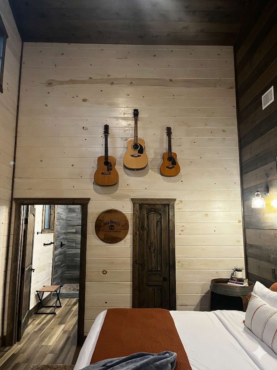 New! The Silo! Hot Tub, Sauna, Game Room, Swings!