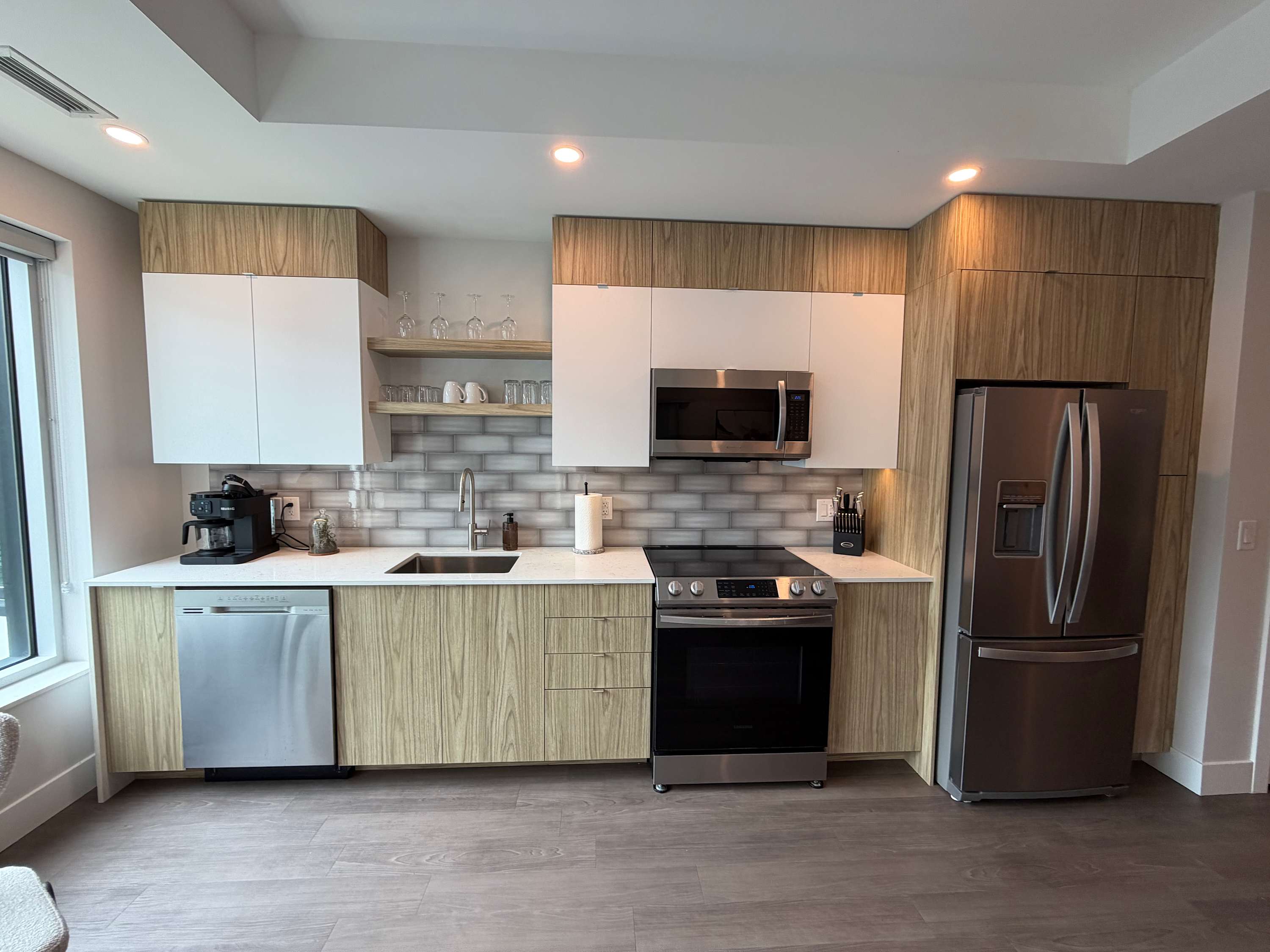 Downtown HFX 1 BR with AC and private patio