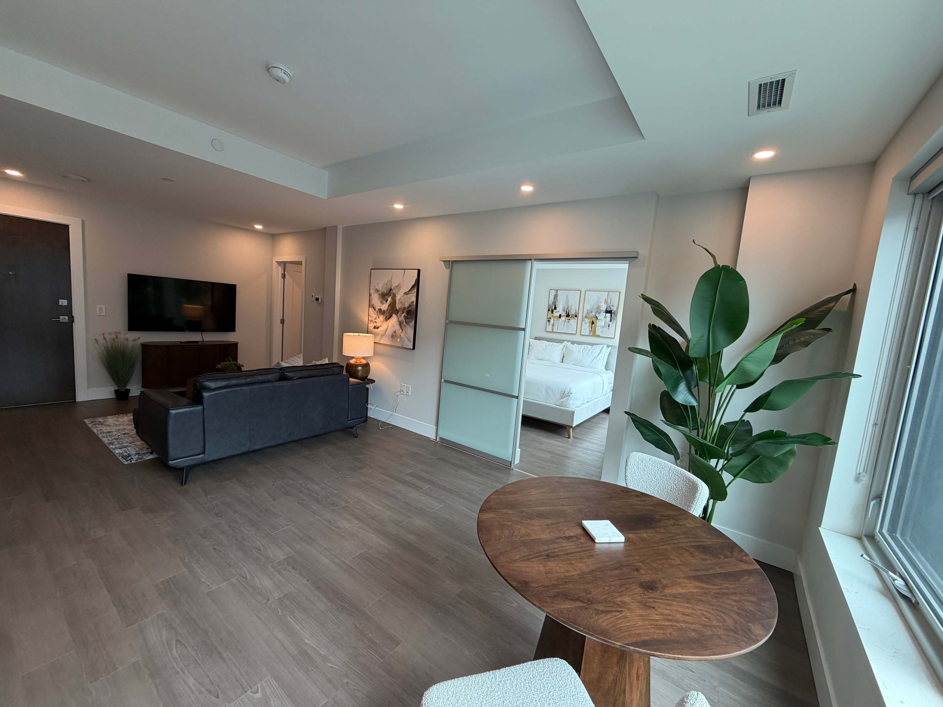 Downtown HFX 1 BR with AC and private patio