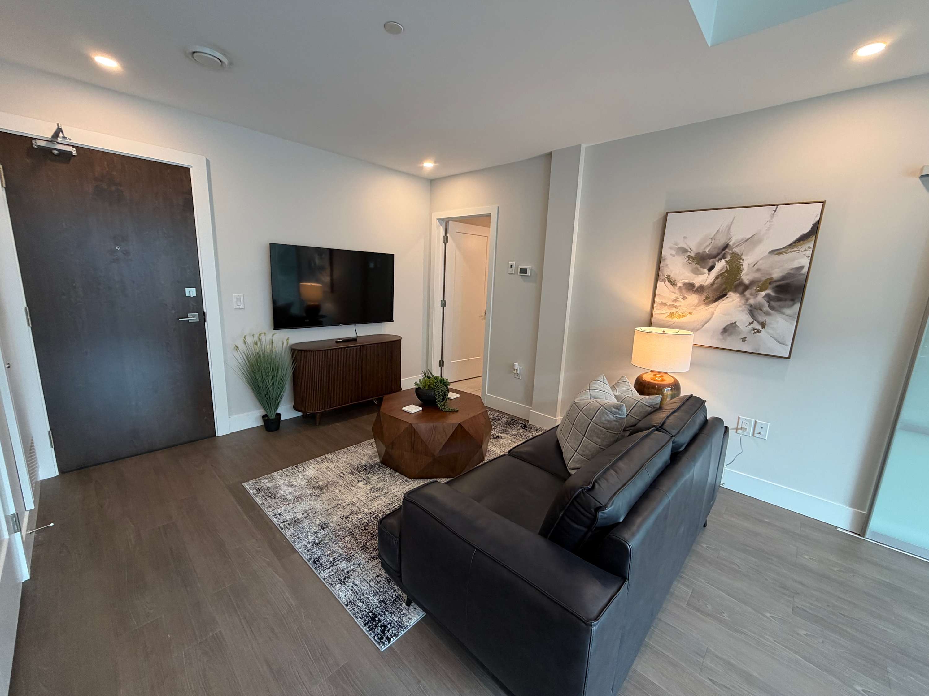 Downtown HFX 1 BR with AC and private patio