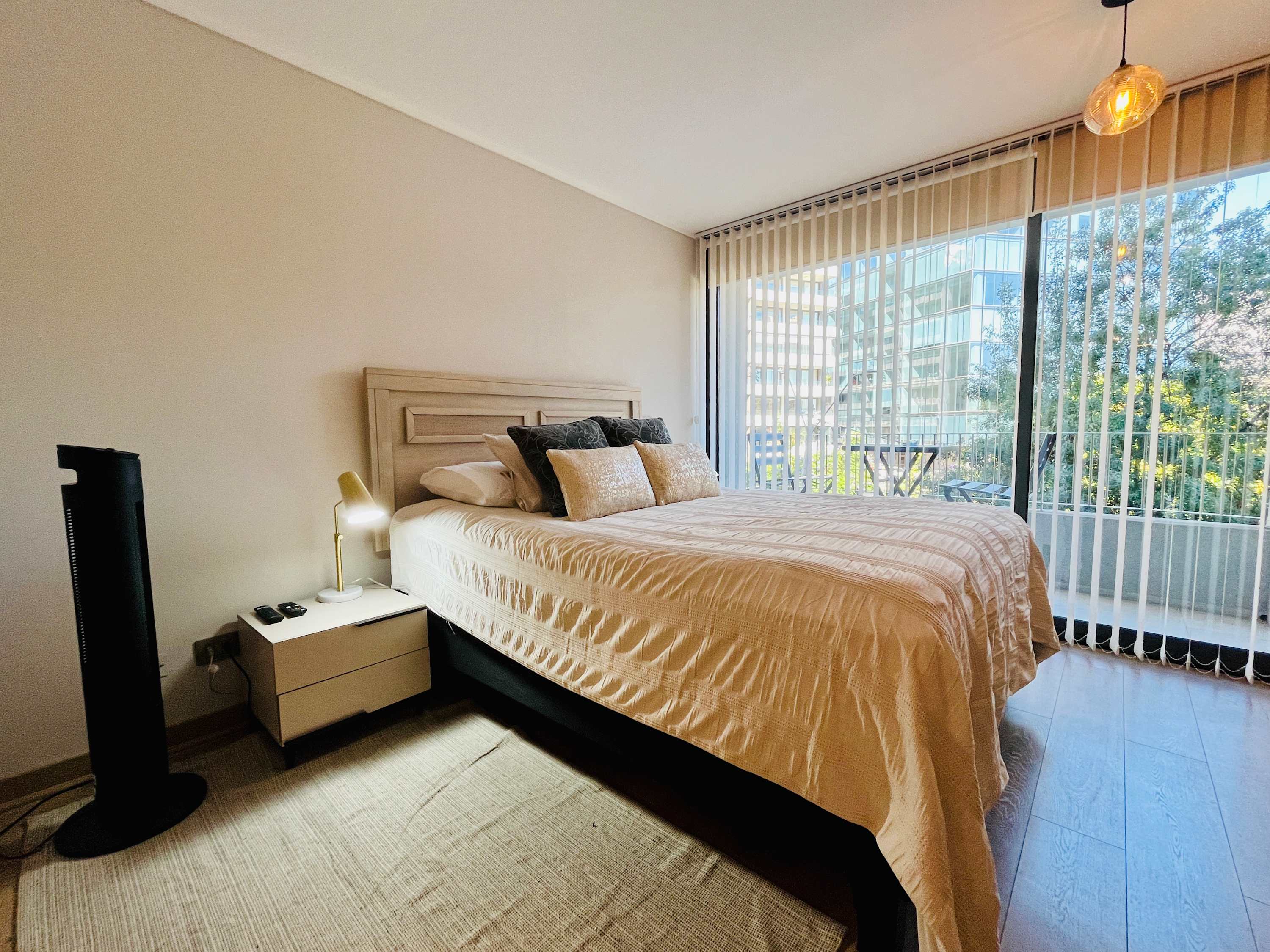 Modern Studio in Prime  | Laundry Rooftop Pool & Gym