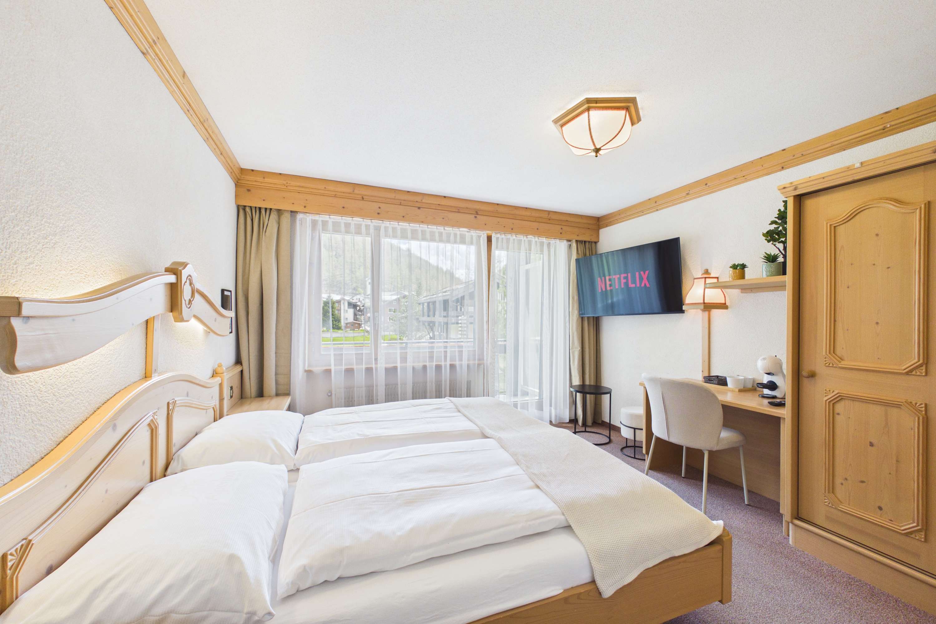 Mountain View Suite + Self Check-in near Saas-Fee — 3