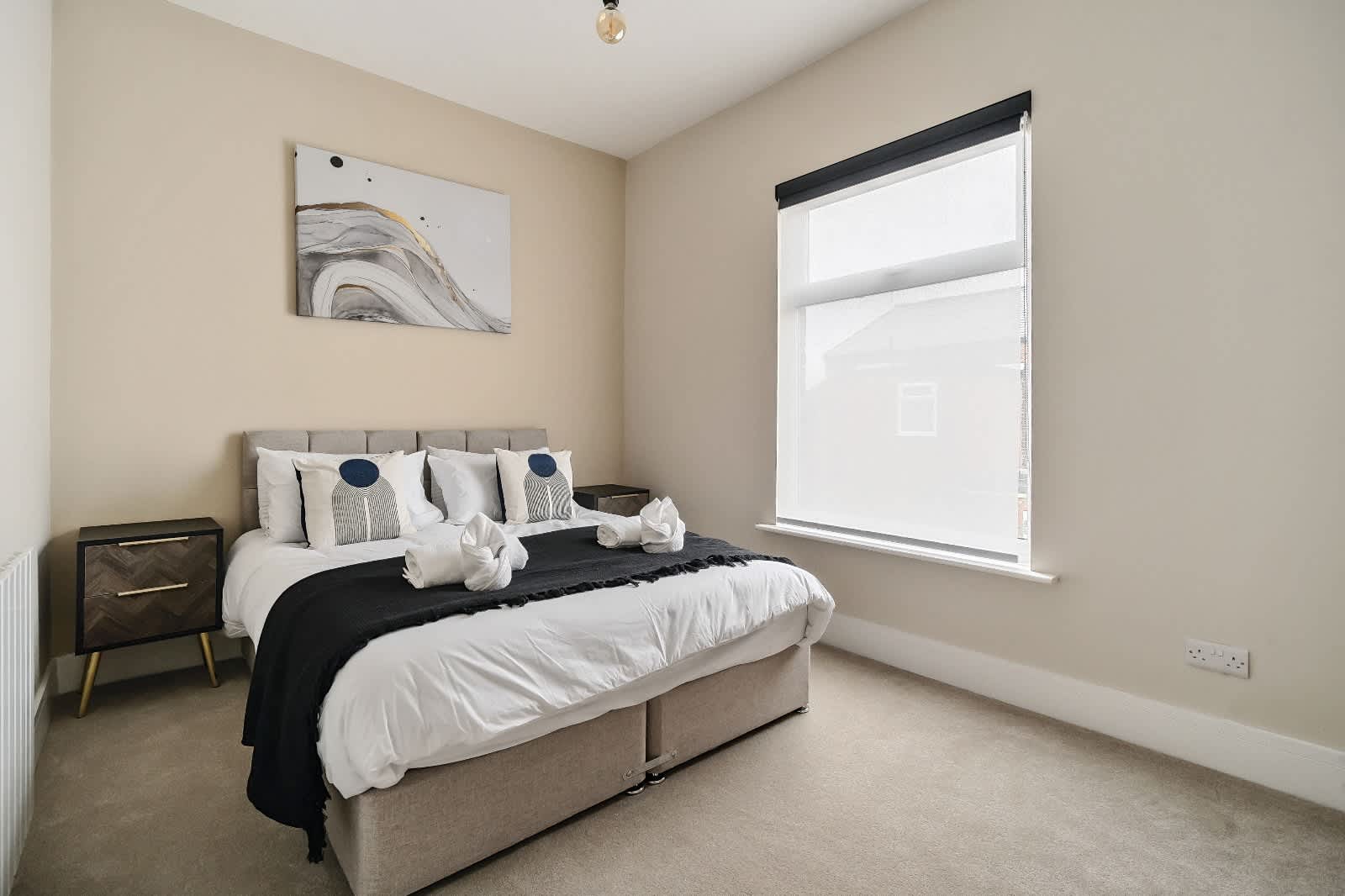 Stylish Home in Manchester - Free Parking in Dulgar Street M11 2BU - Property image 23 - VivreStays