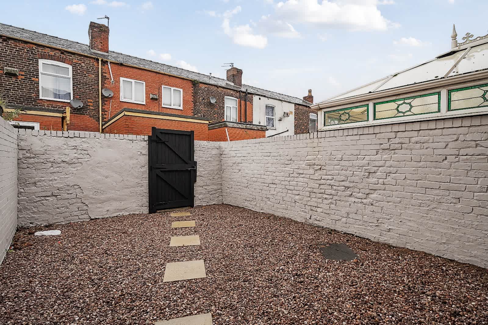 Stylish Home in Manchester - Free Parking in Dulgar Street M11 2BU - Property image 30 - VivreStays