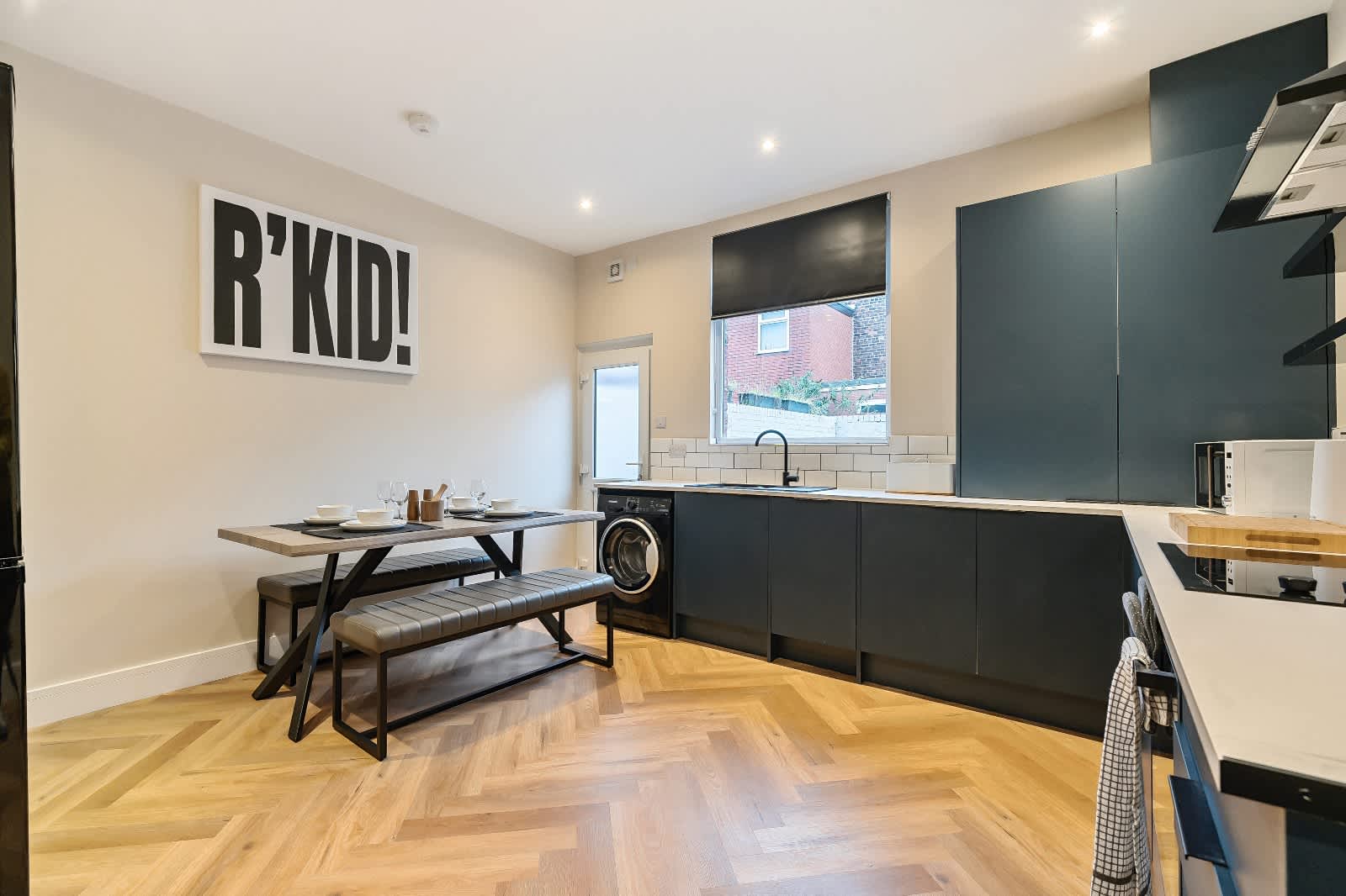 Stylish Home in Manchester - Free Parking in Dulgar Street M11 2BU - Property image 31 - VivreStays