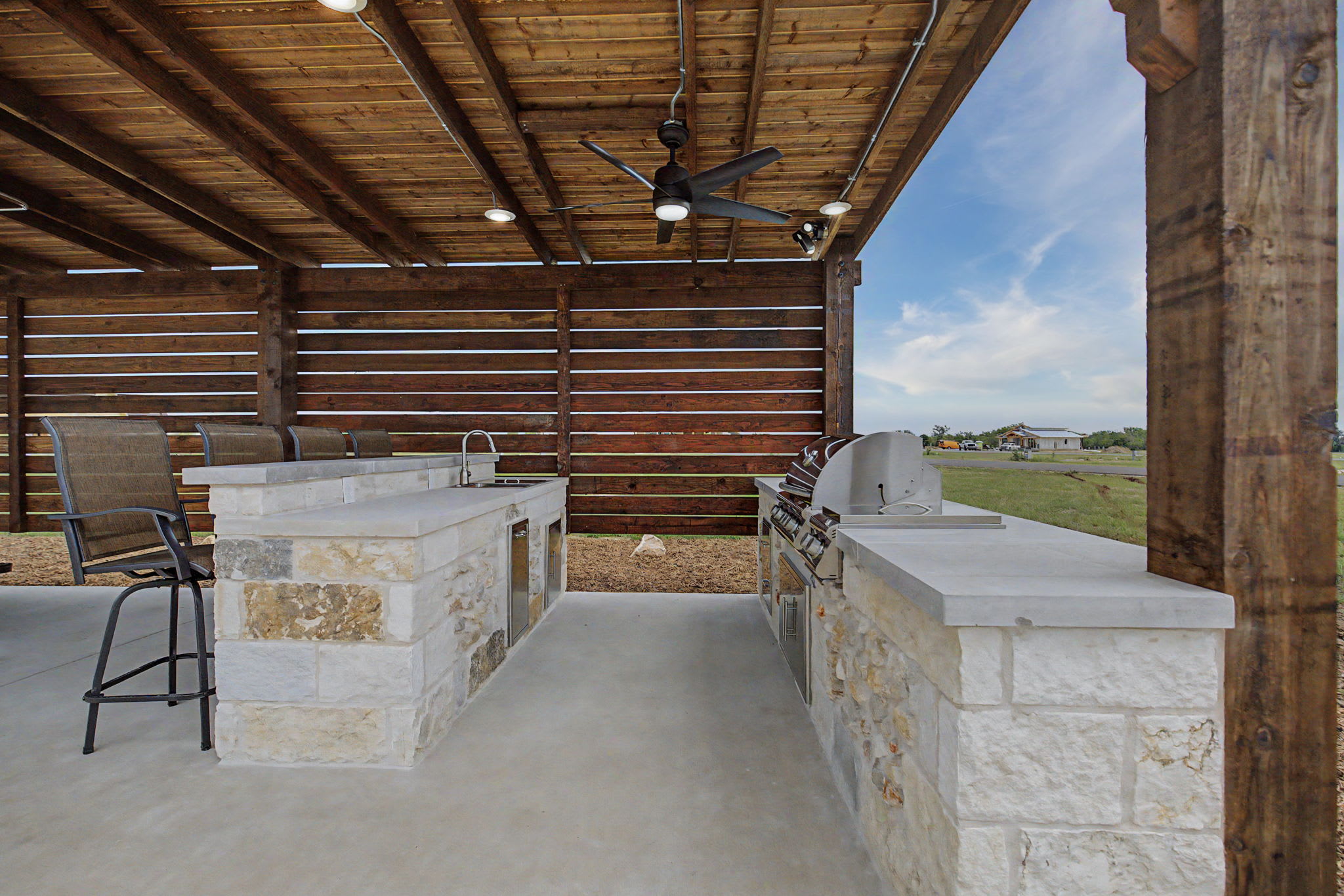 Twisted Vine Retreat - Fire Pit & Outdoor Kitchen | Photo 8