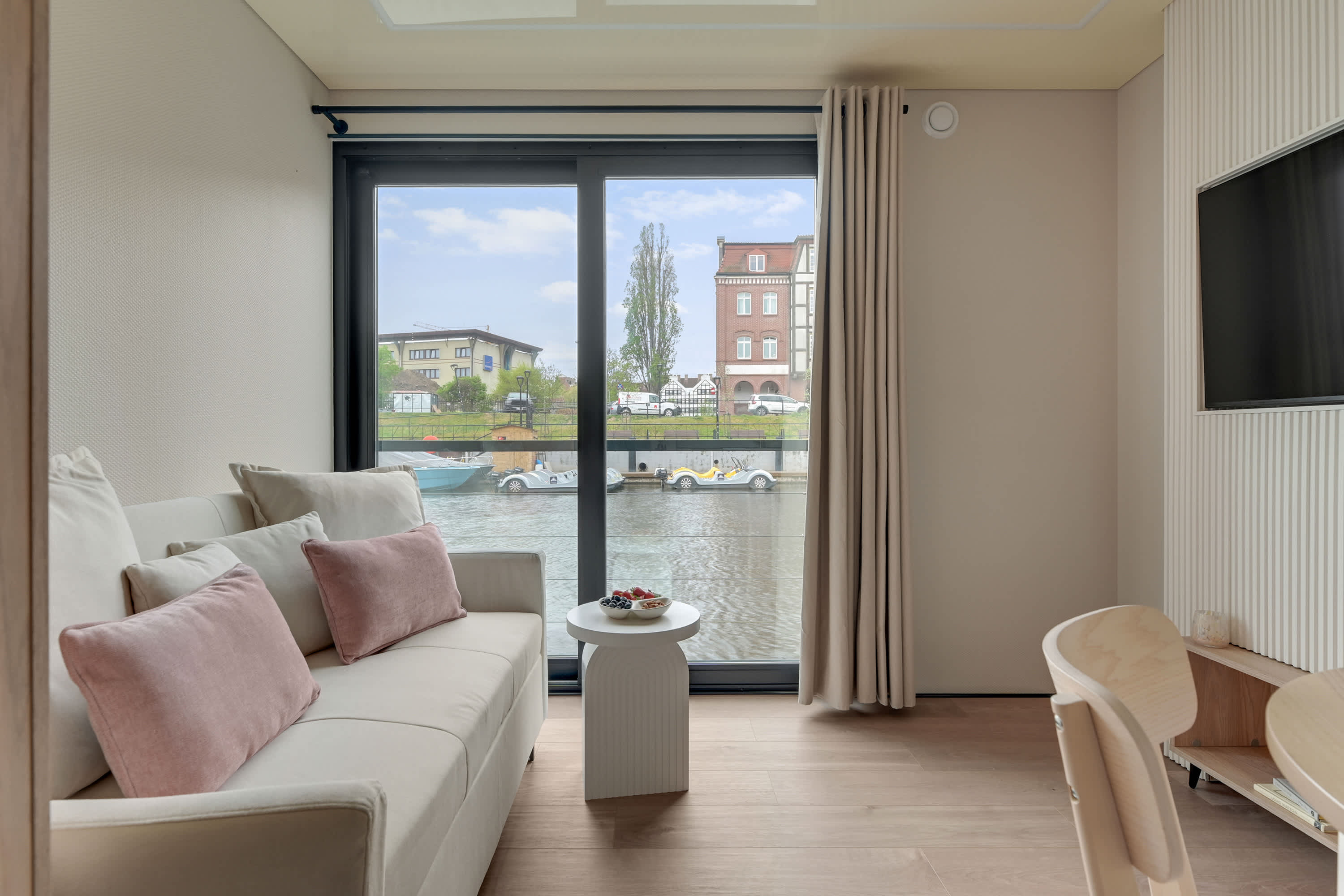 Houseboat Marea | Old Town | Romantic | Sauna
