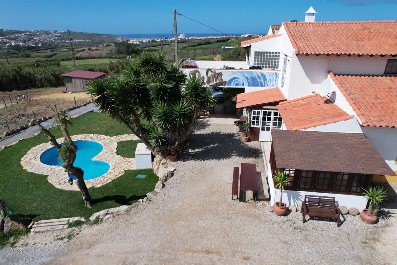 Casa Galeria – Artistic Surf Lodge in Portugal