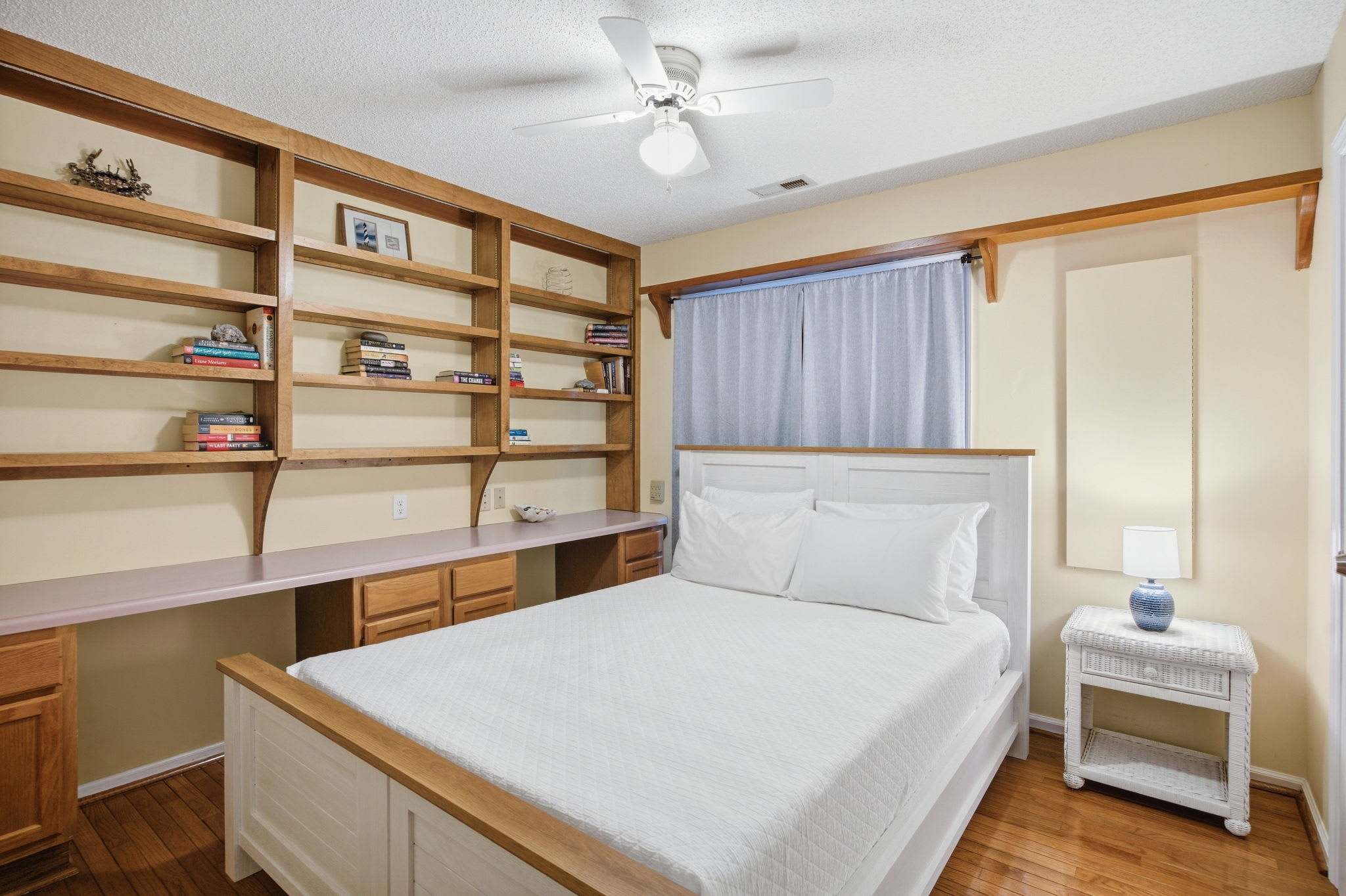 NE 38th Street Dog Friendly Star Spangled Manor | Photo 27