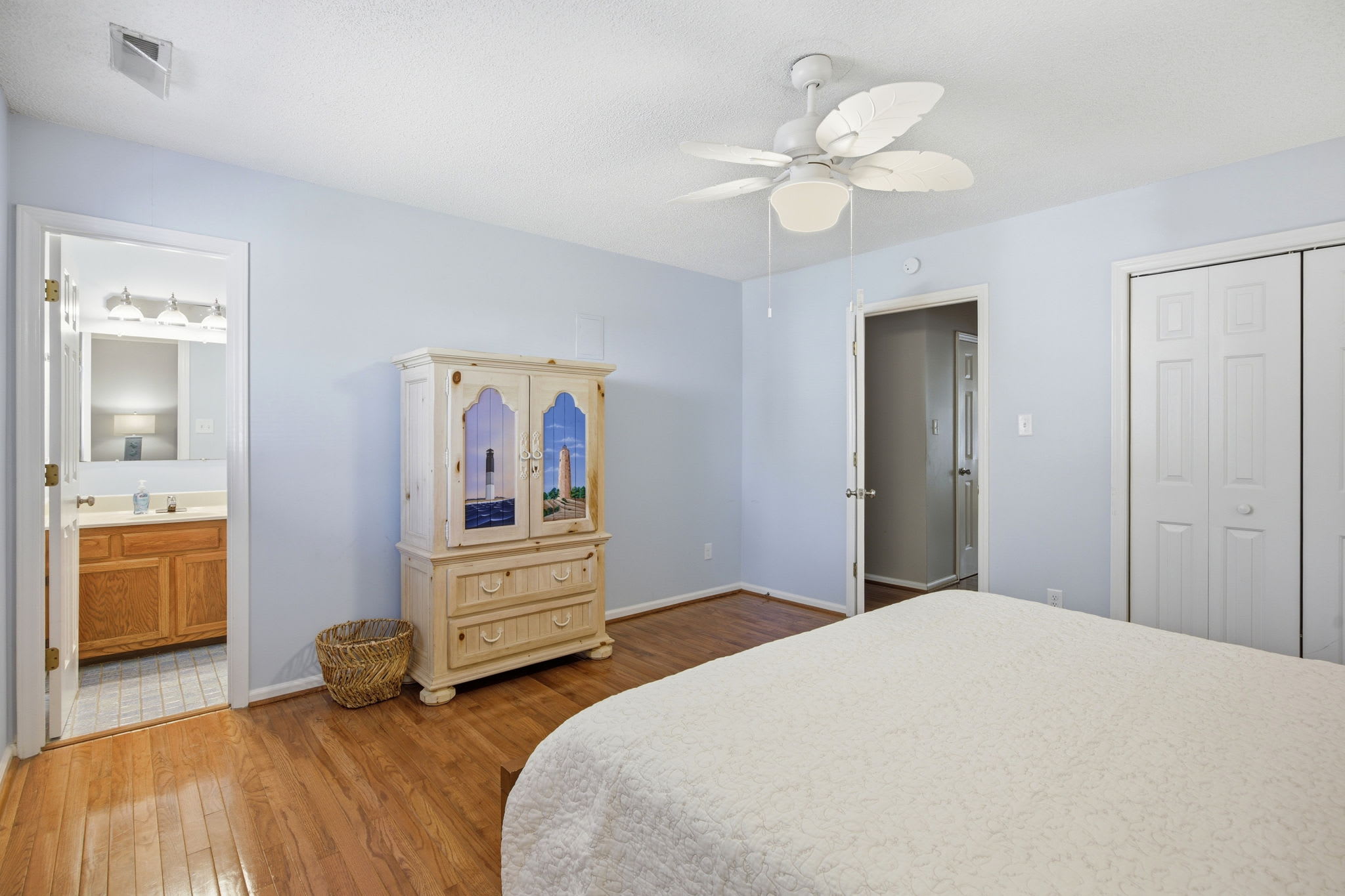 NE 38th Street Dog Friendly Star Spangled Manor | Photo 21