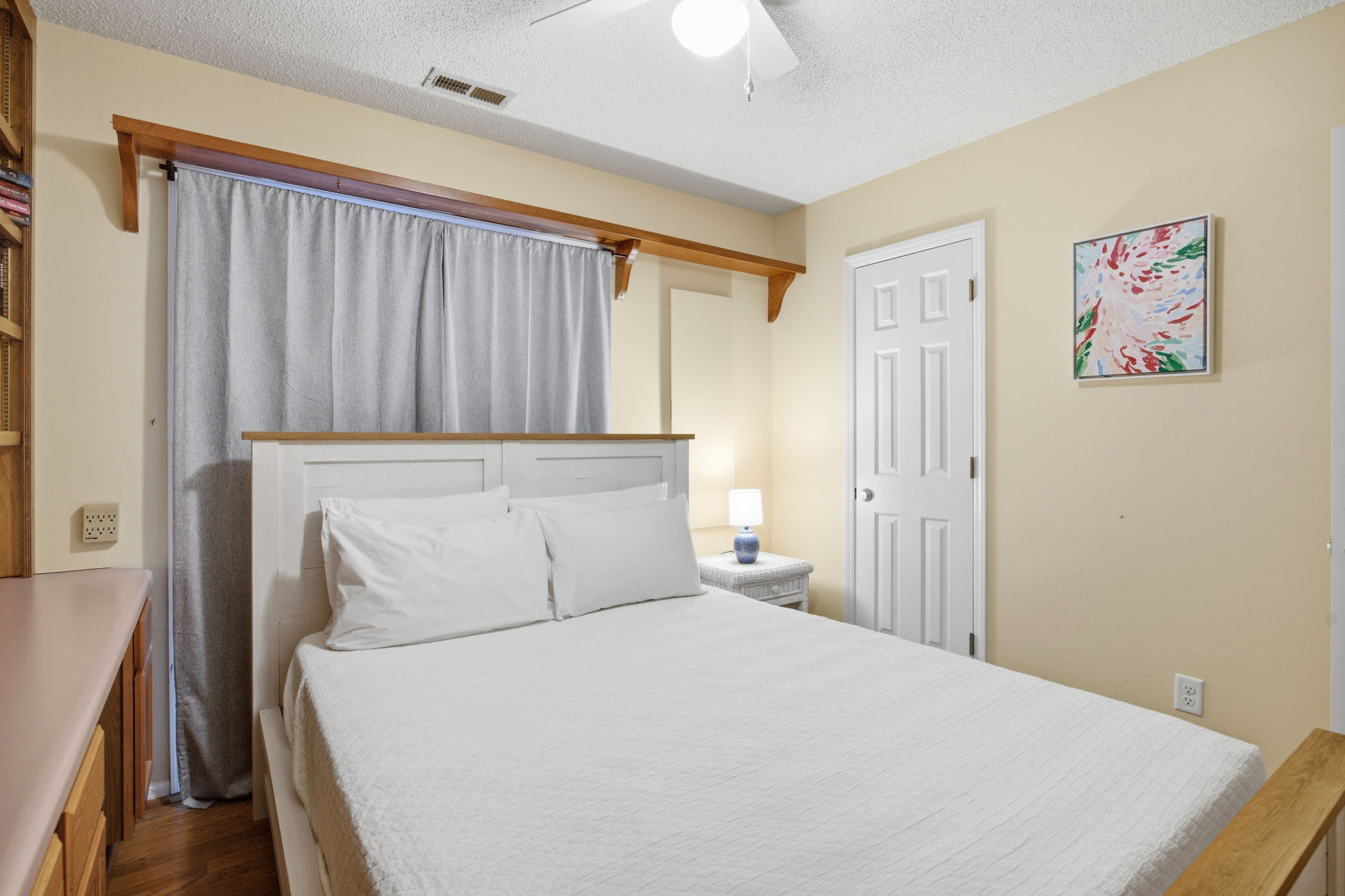 NE 38th Street Dog Friendly Star Spangled Manor | Photo 28