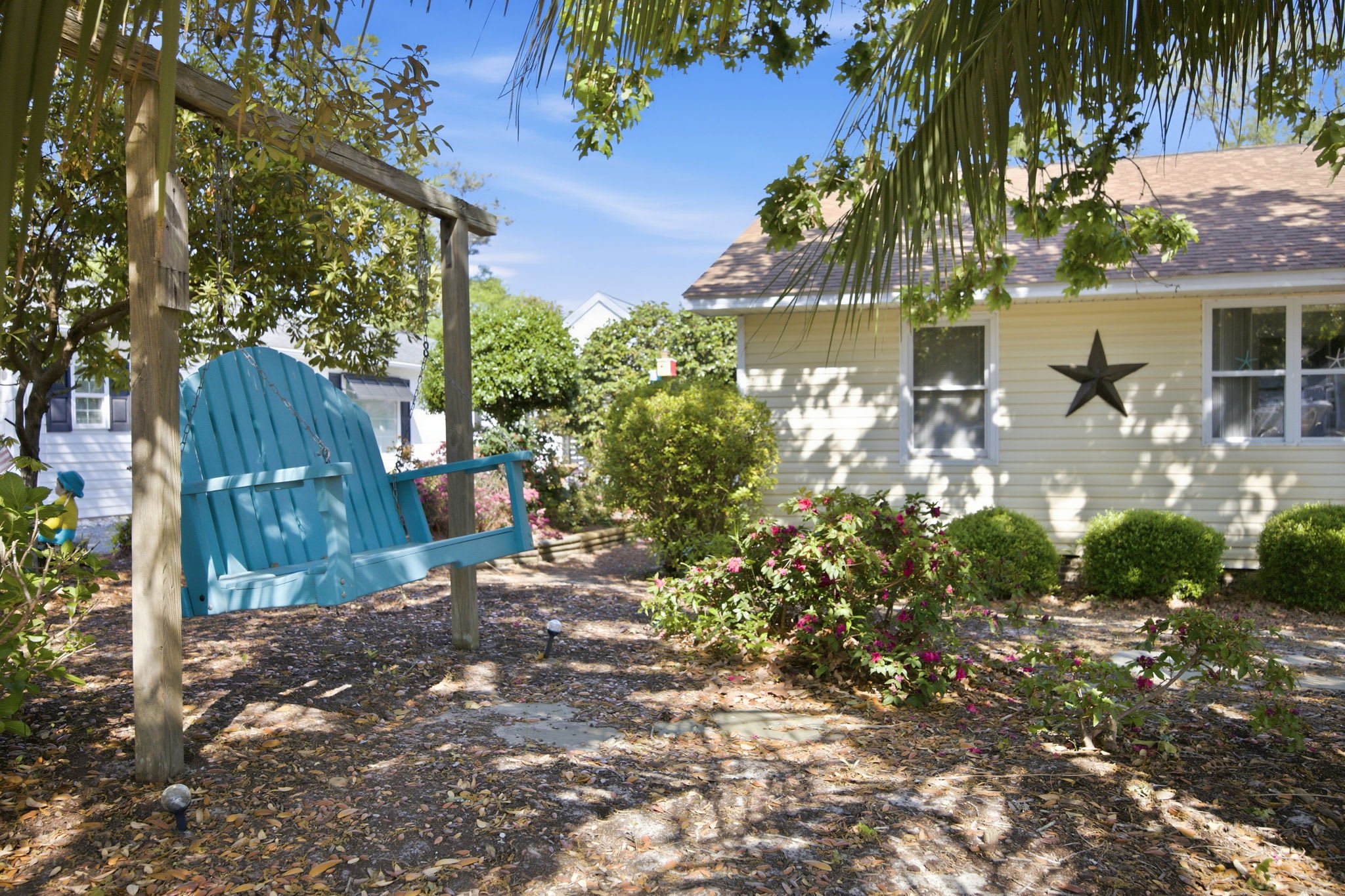 NE 38th Street Dog Friendly Star Spangled Manor | Photo 39