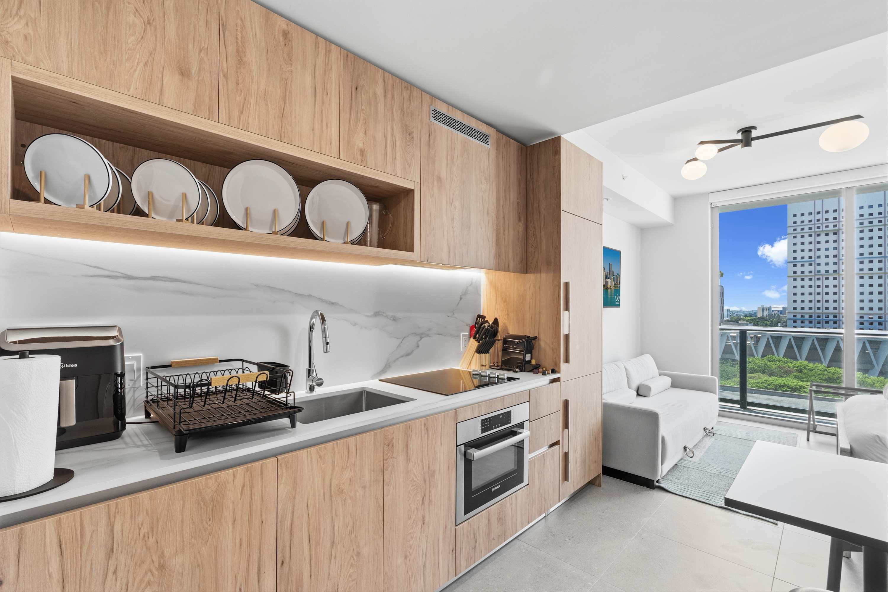 Downtown Studio | Pool & Gym | Free Parking