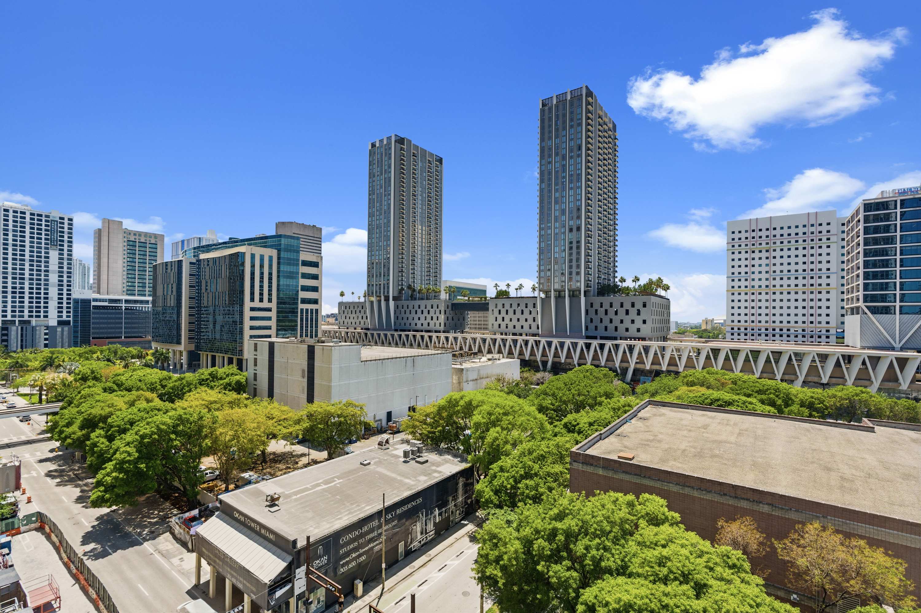 Downtown Studio | Pool & Gym | Free Parking