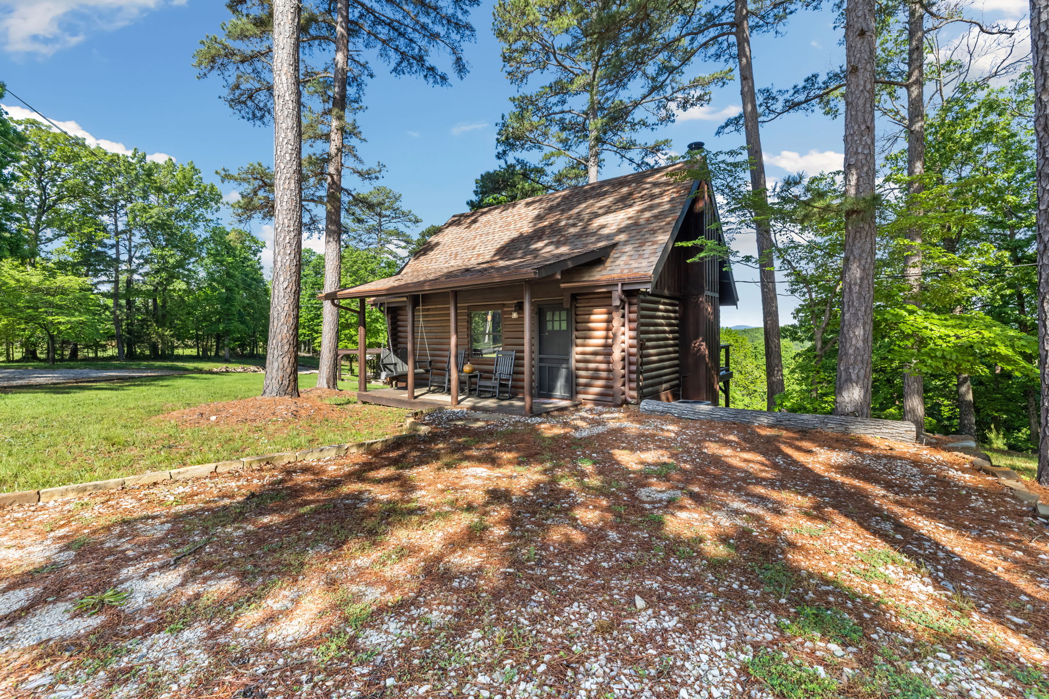 Pine Haven-Serene & Natural Cabin-7 mi to Downtown