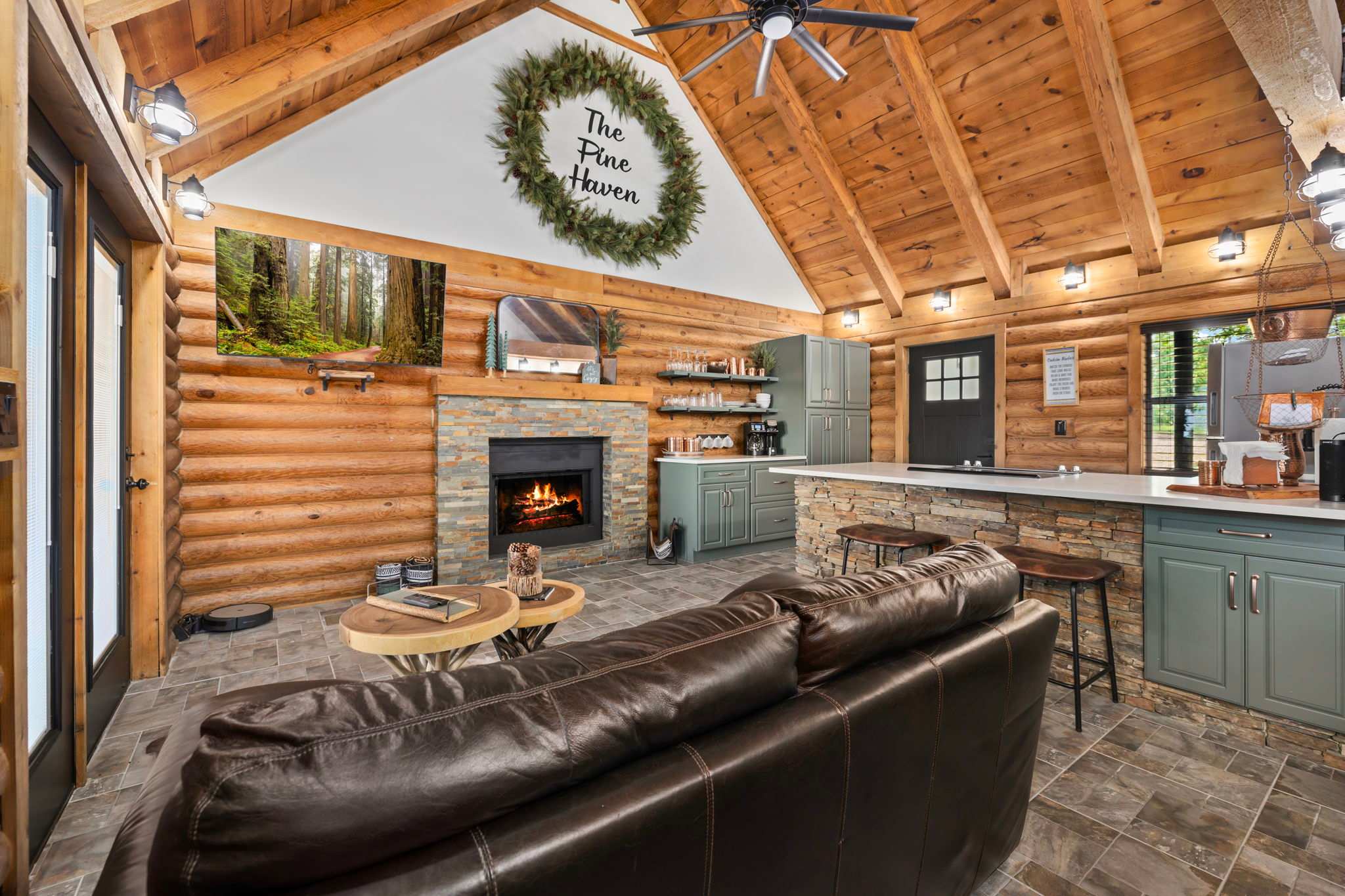 Pine Haven-Serene & Natural Cabin-7 mi to Downtown