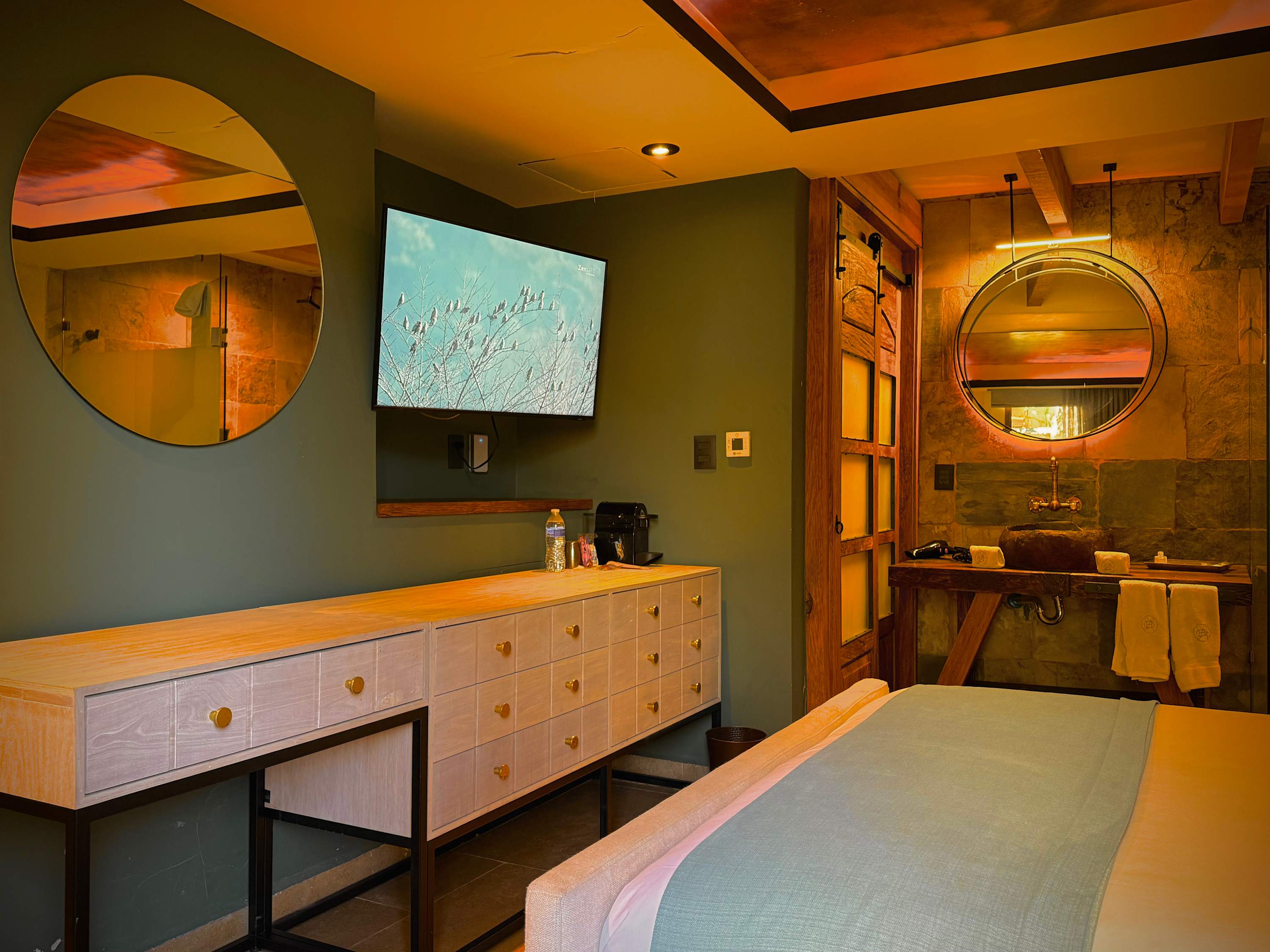 Casa Laja Boutique Hotel - King Suite Near Centro