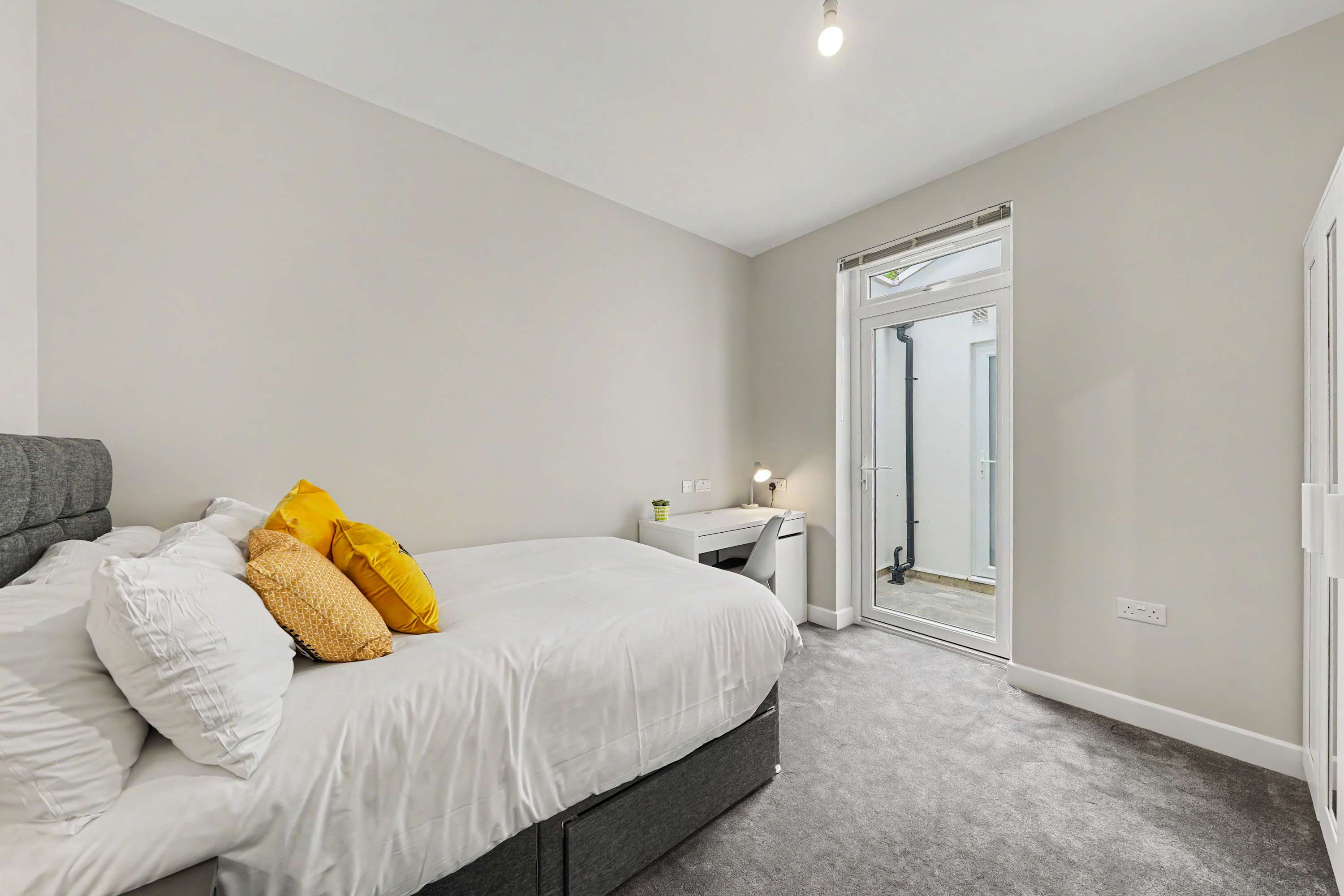 A lovely family home near Greenwich Park, ideal for families.