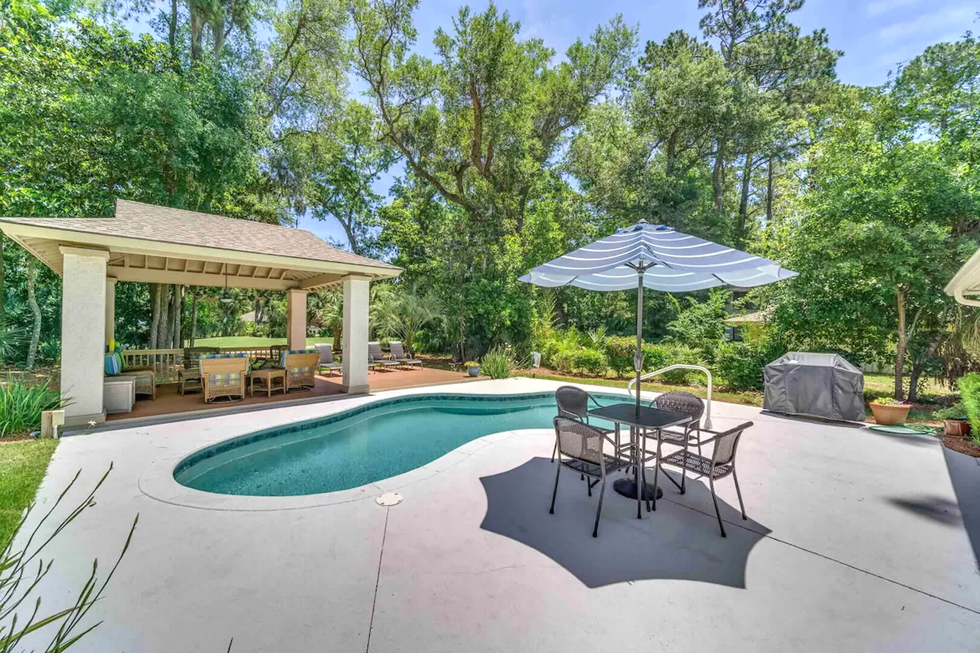 3 Willow Oak Road