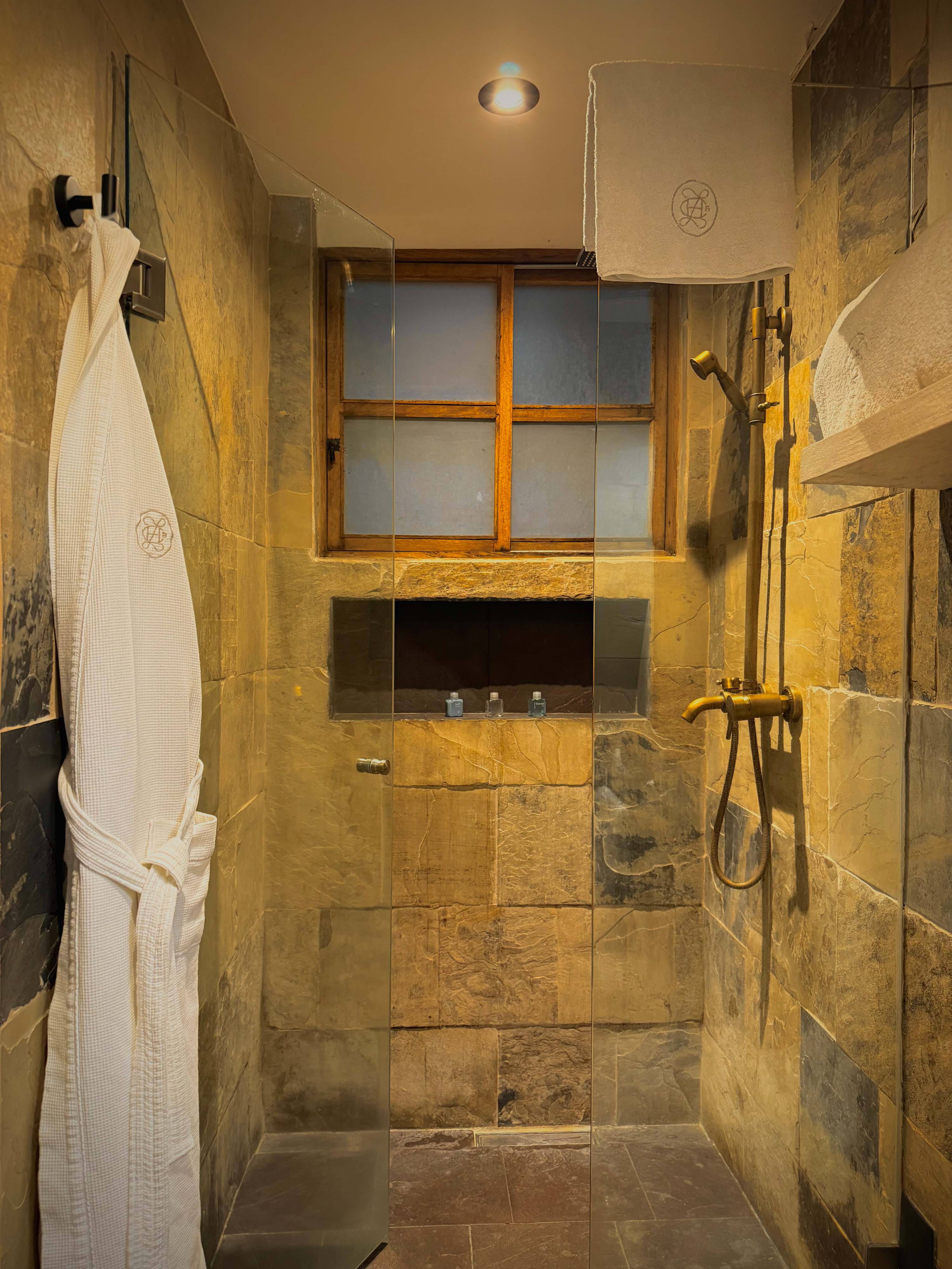 Elegant Double Queen Room - Casa Laja Hotel
