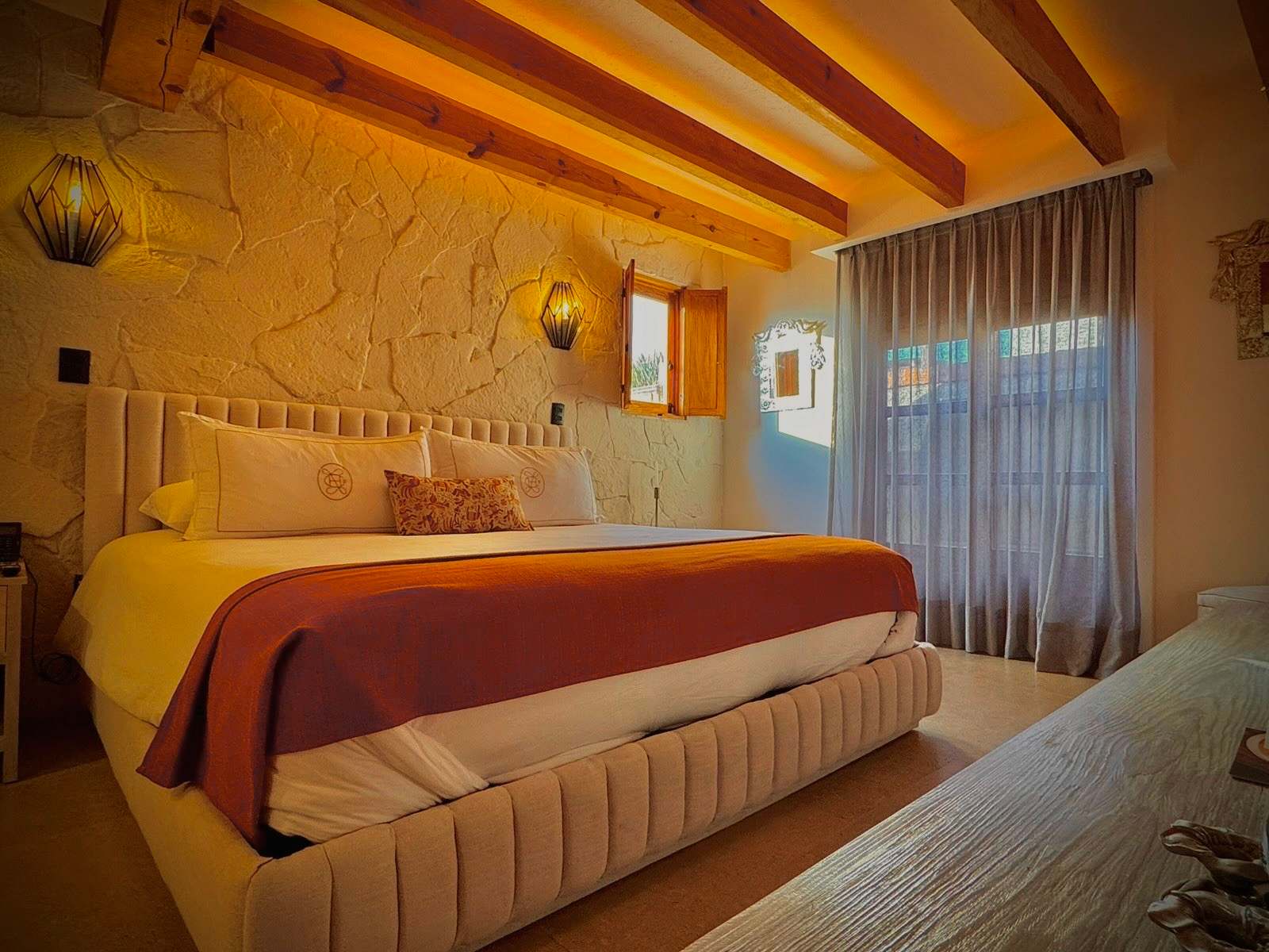 Elegant King Suite in San Miguel de Allende