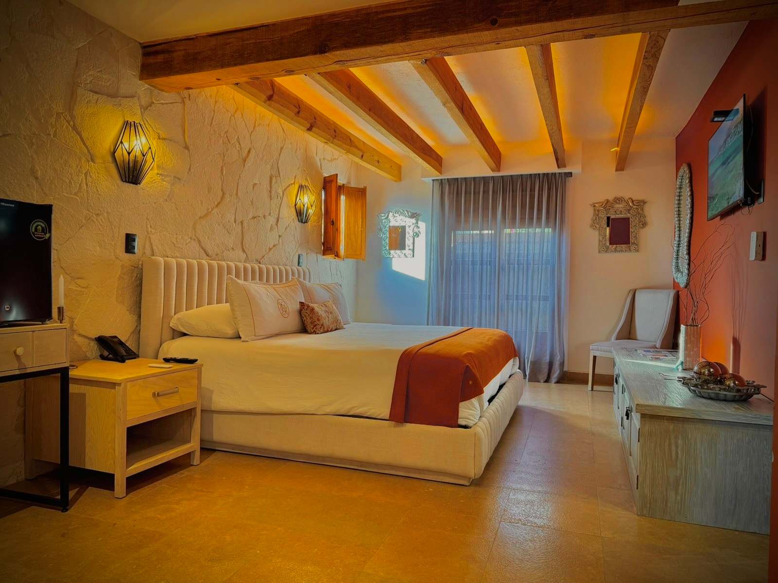 Elegant King Suite in San Miguel de Allende