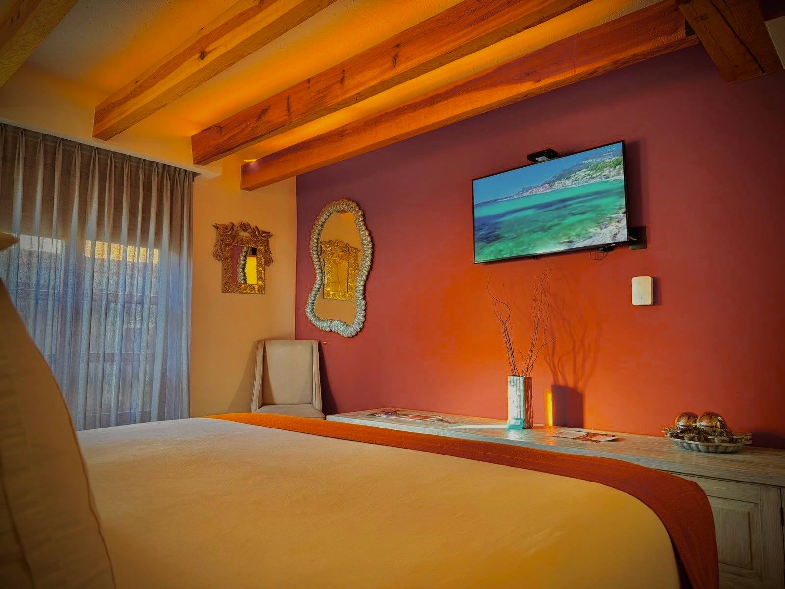 Elegant King Suite in San Miguel de Allende