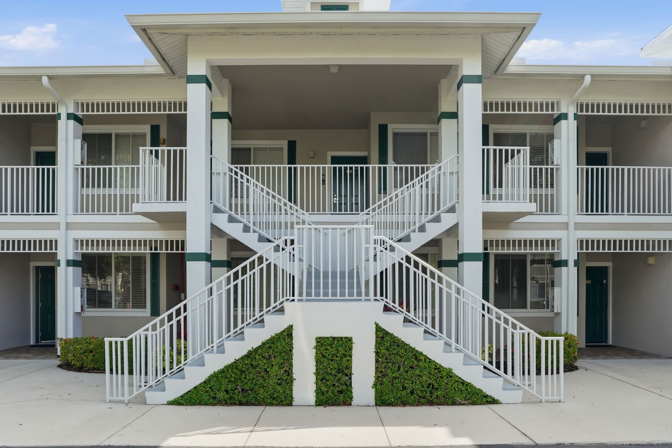 826 Second Floor Lake and Fountain Views | Photo 23