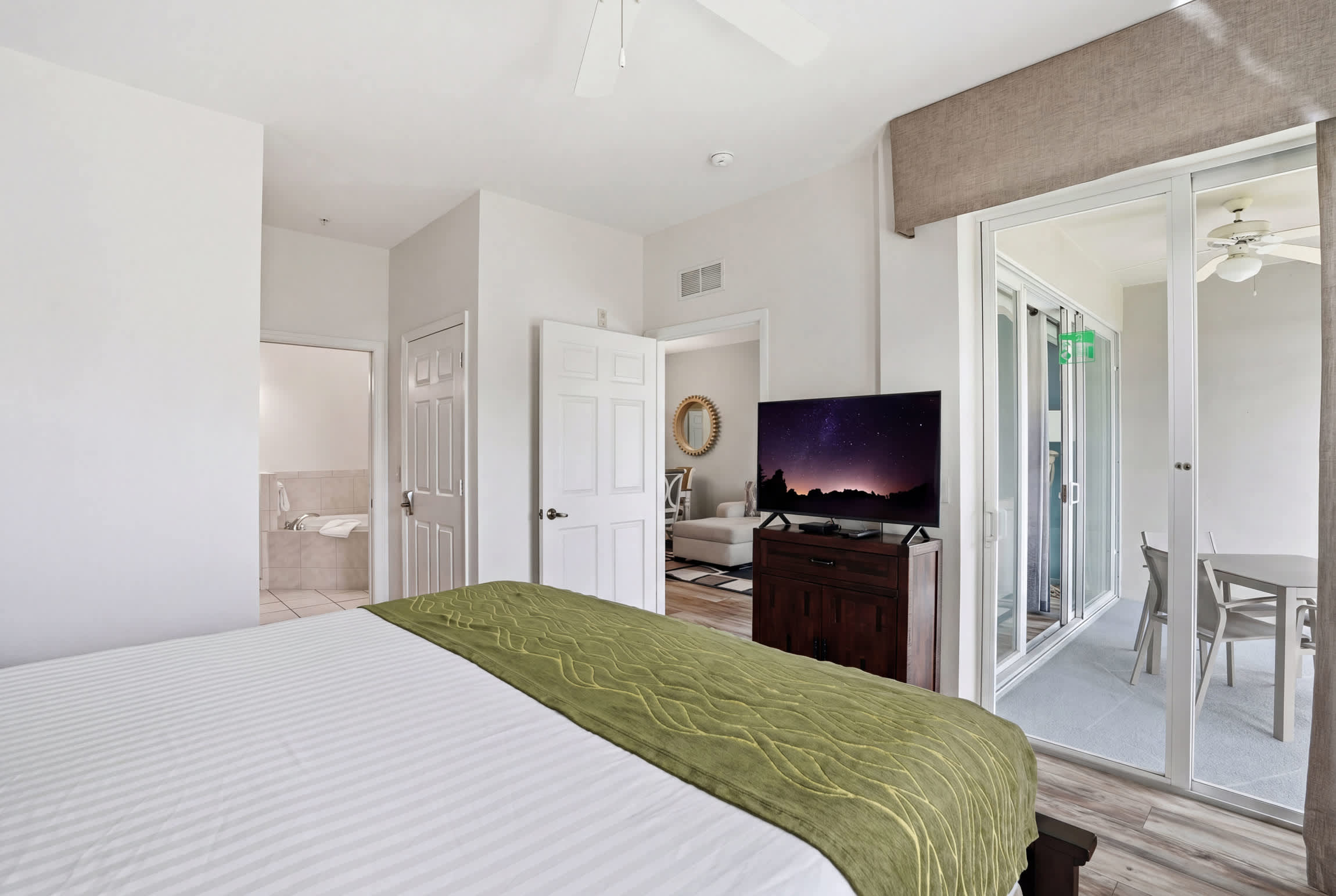 826 Second Floor Lake and Fountain Views | Photo 21