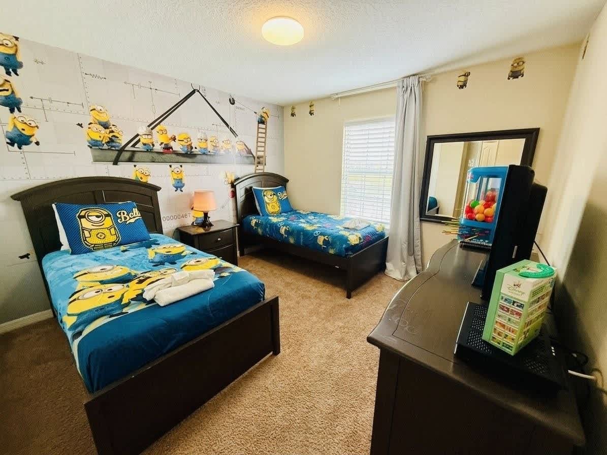 Private pool & FREE Resort near Disney! Sleeps 8