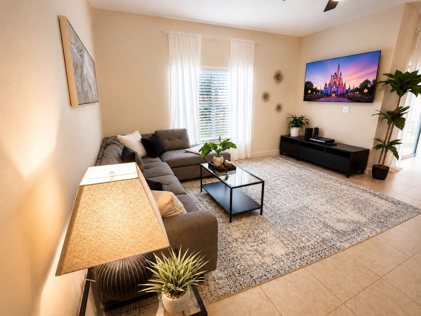 Private pool & FREE Resort near Disney! Sleeps 8