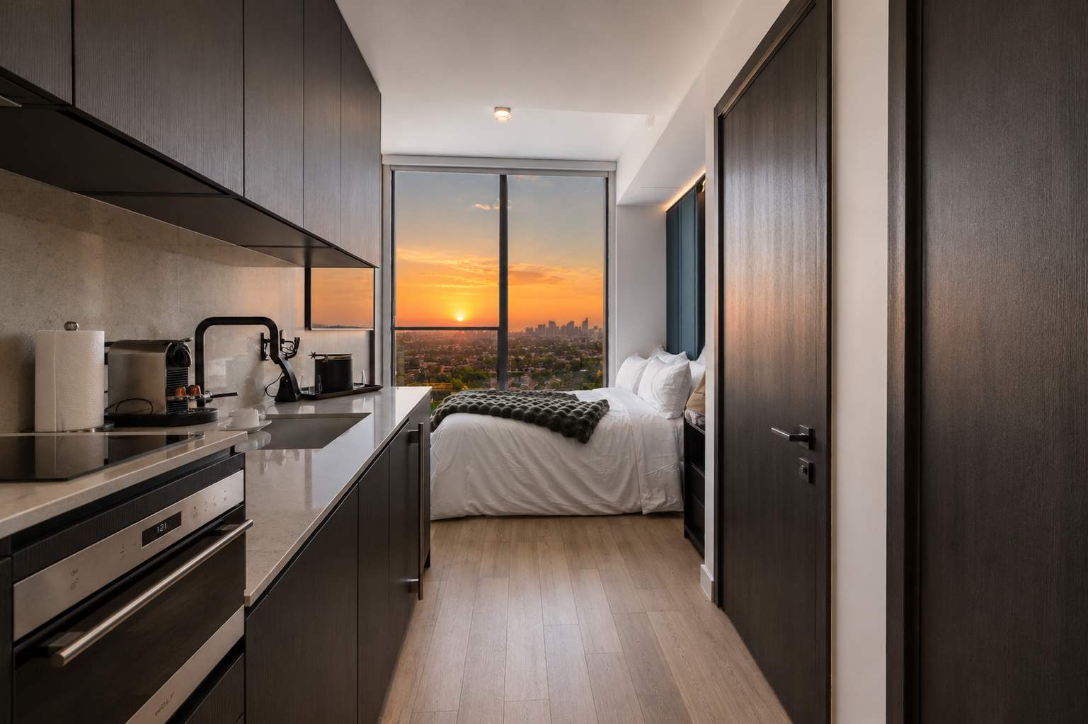 Luxury Residences New Building Bay & City Views