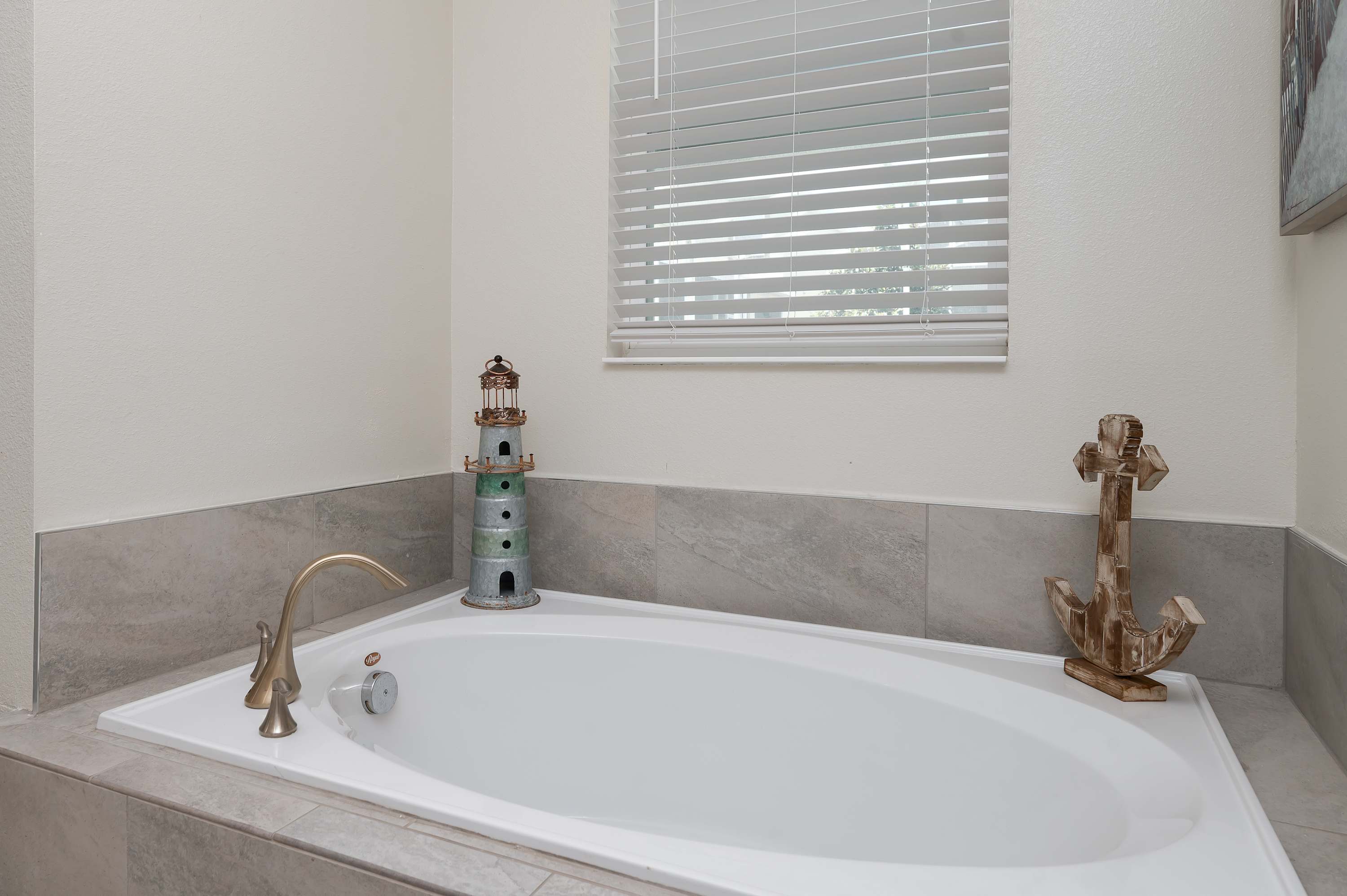 Spacious home with private pool & hot tub