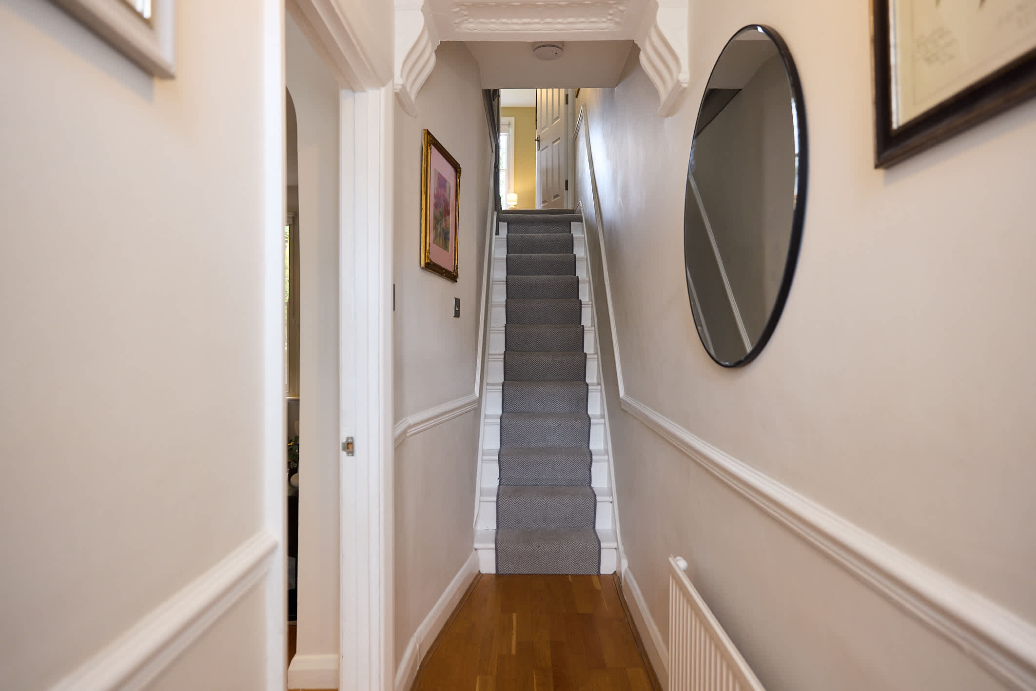 The Courtyard & Eaves House - Queen's Park in Huxley Street 40 W10 4QQ - Property image 26 - VivreStays