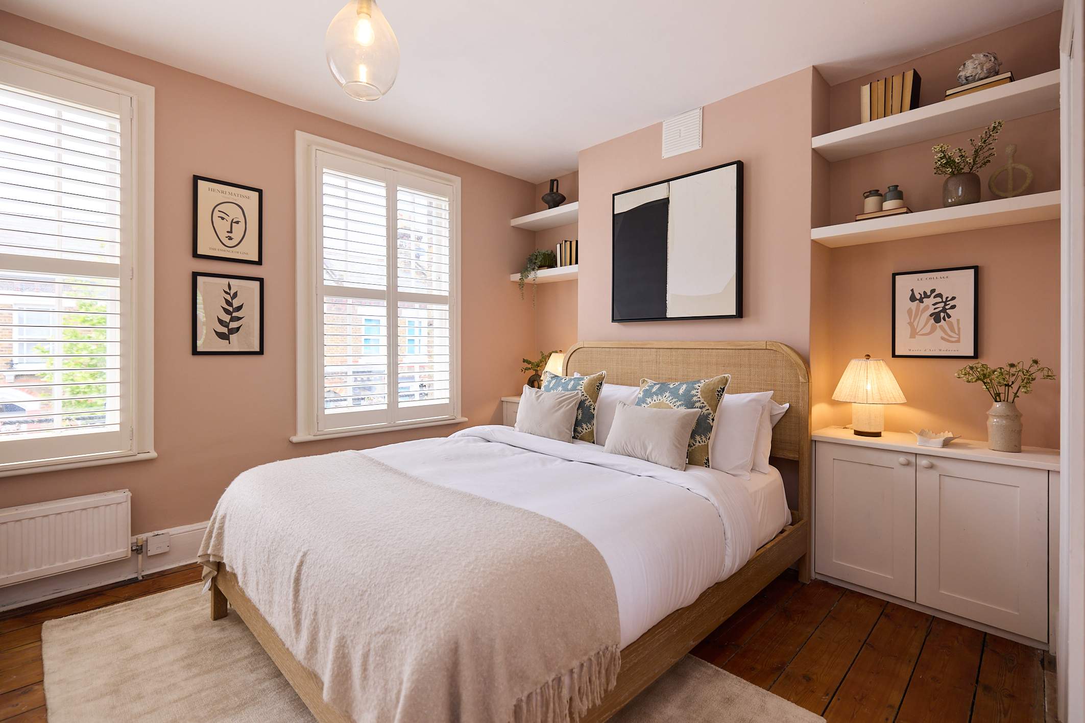 The Courtyard & Eaves House - Queen's Park in Huxley Street 40 W10 4QQ - Property image 5 - VivreStays