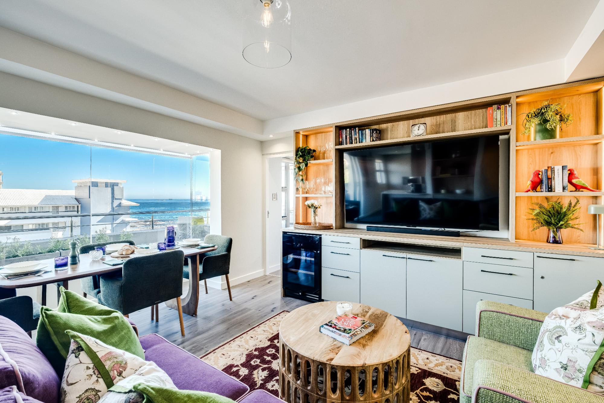 Mouille Point 1 Bed w Sea Views Skyshore Apartment 2