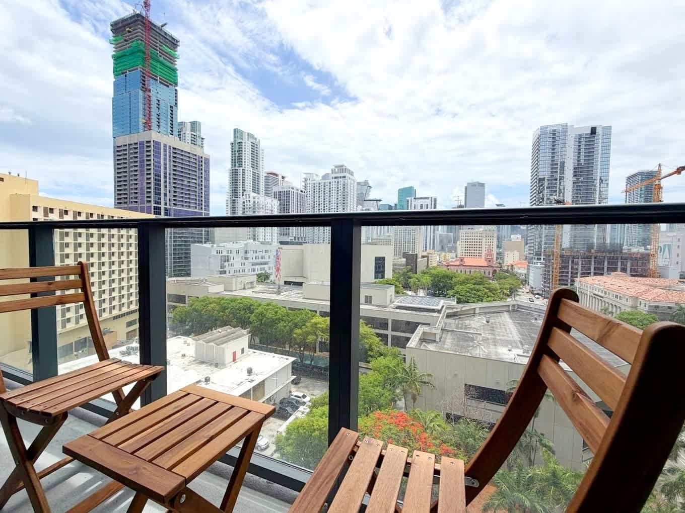 Miami Studio | Rooftop Pool | FIFA Fan Fest 10 Min